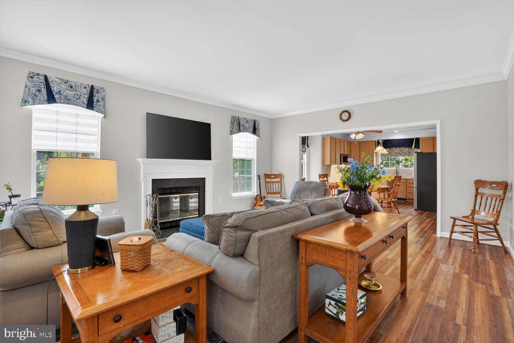 ROUND HILL - Residential