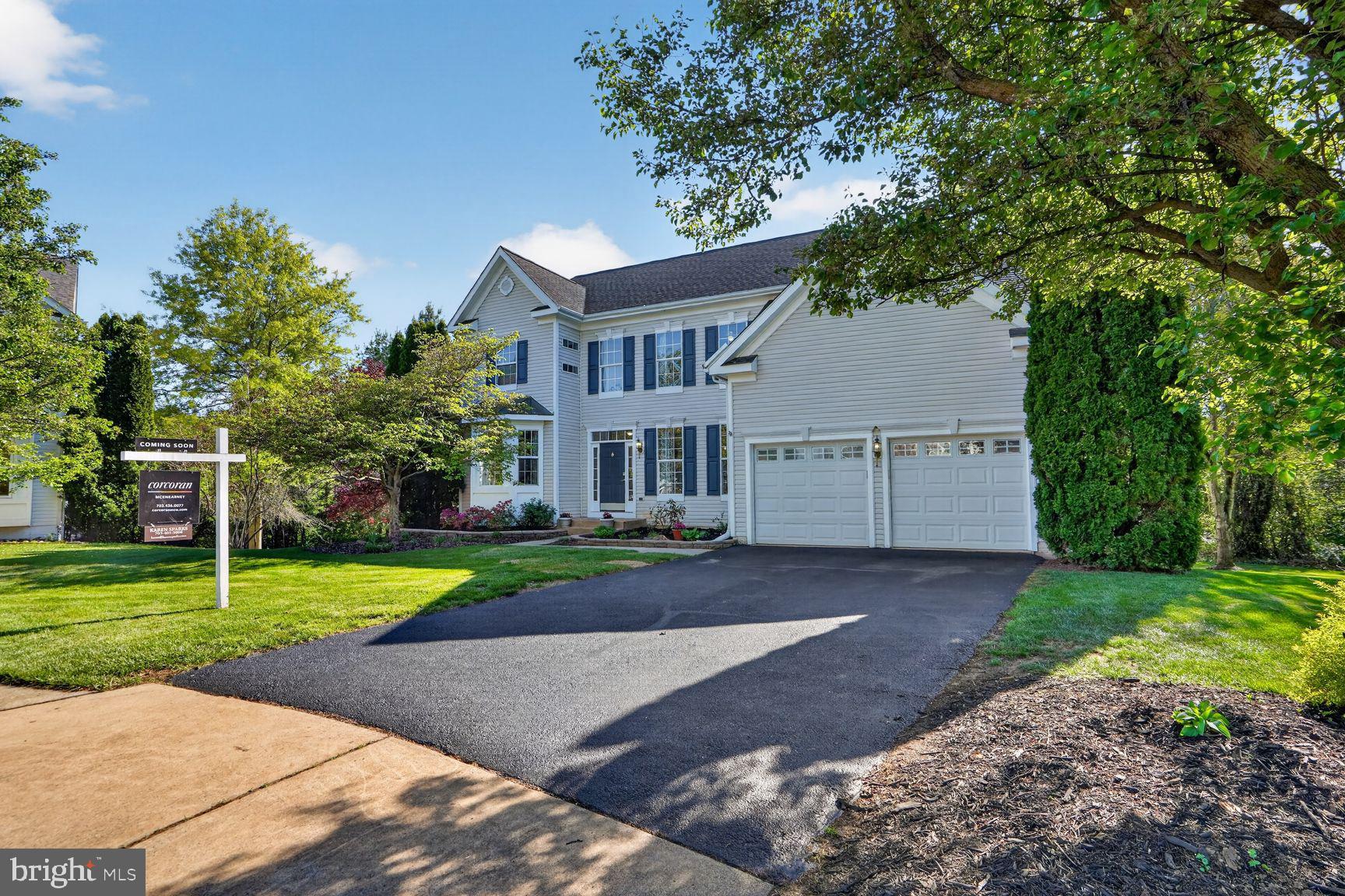 ROUND HILL - Residential