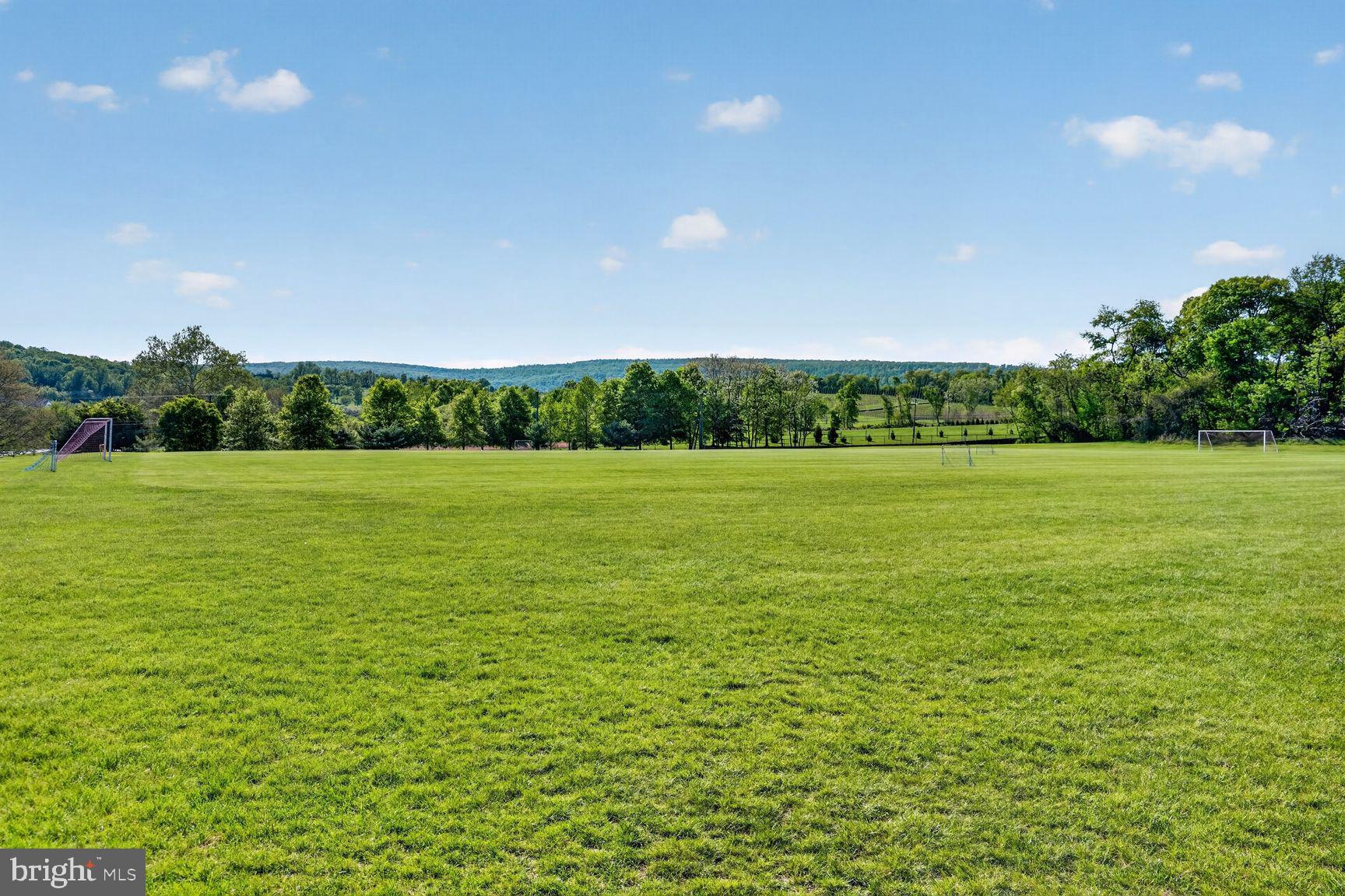ROUND HILL - Residential