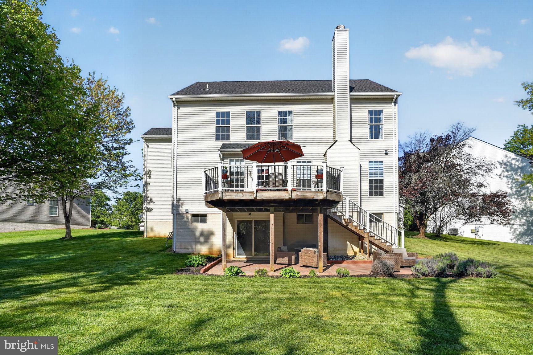 ROUND HILL - Residential