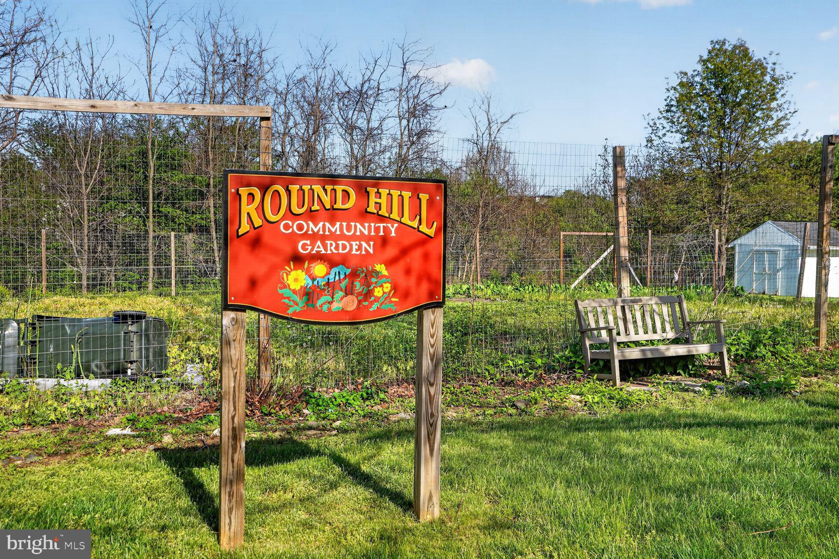 ROUND HILL - Residential