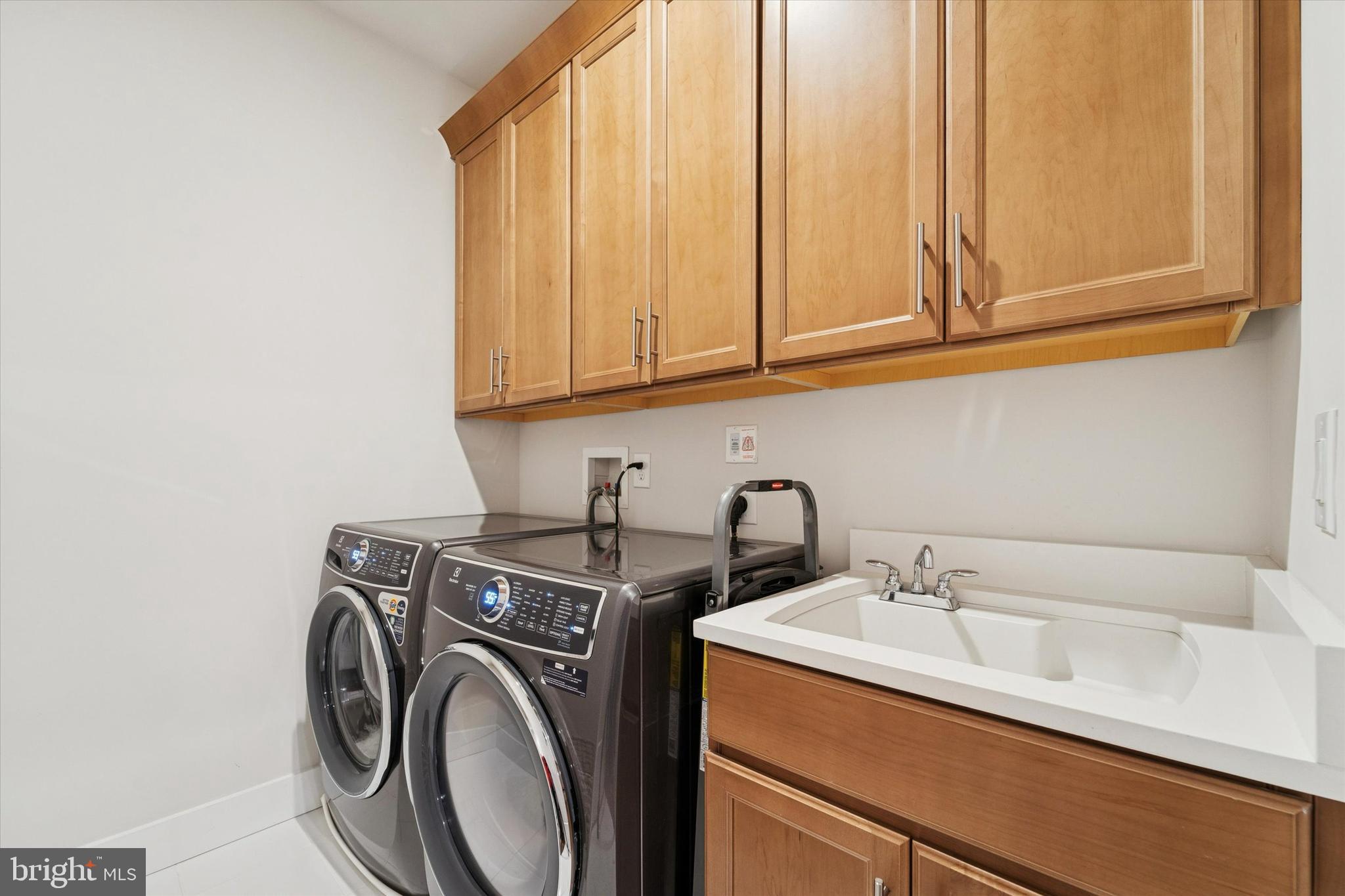 CREEKSIDE AT BLUE BELL - Residential