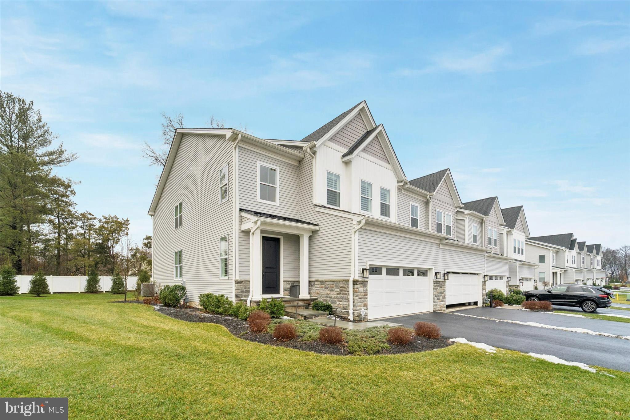 CREEKSIDE AT BLUE BELL - Residential