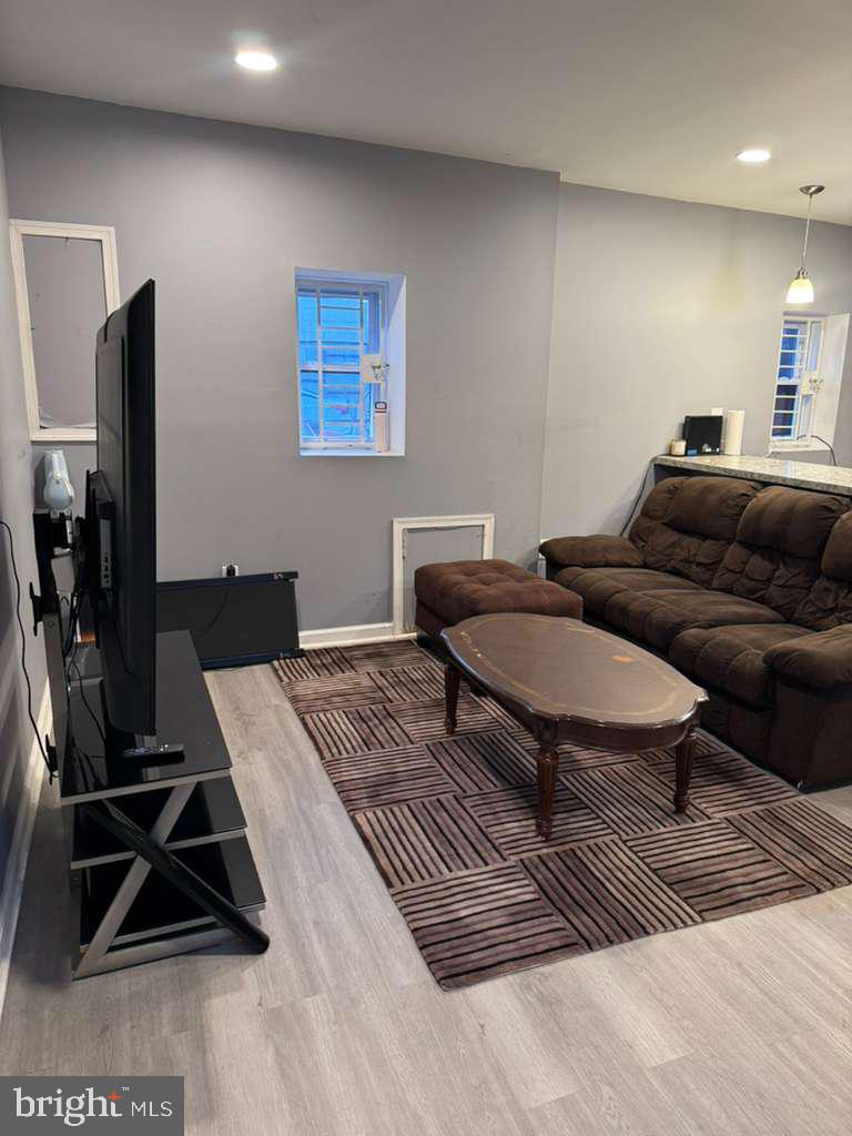 FRANKFORD - Residential