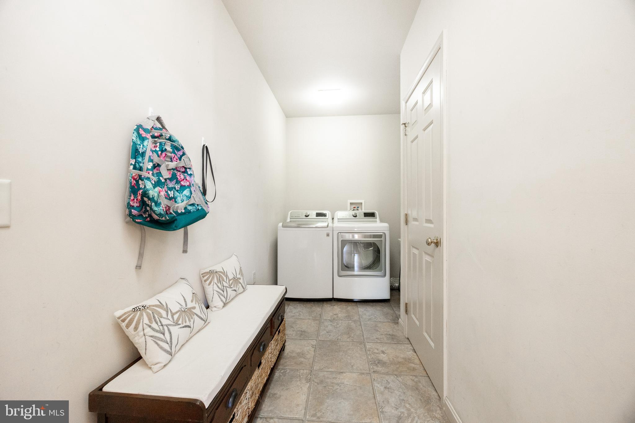 BLACK HORSE FARMS - Residential