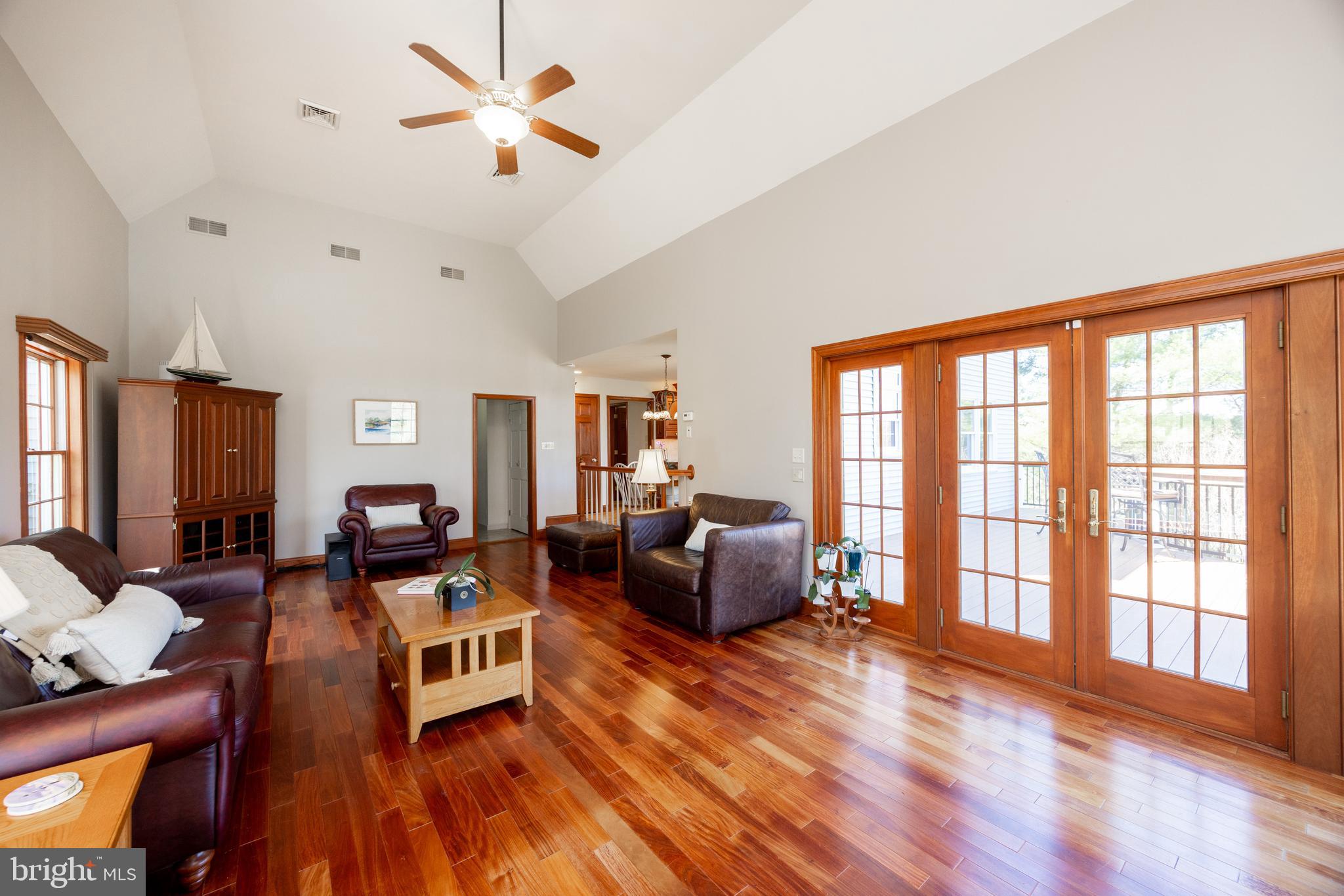 BLACK HORSE FARMS - Residential