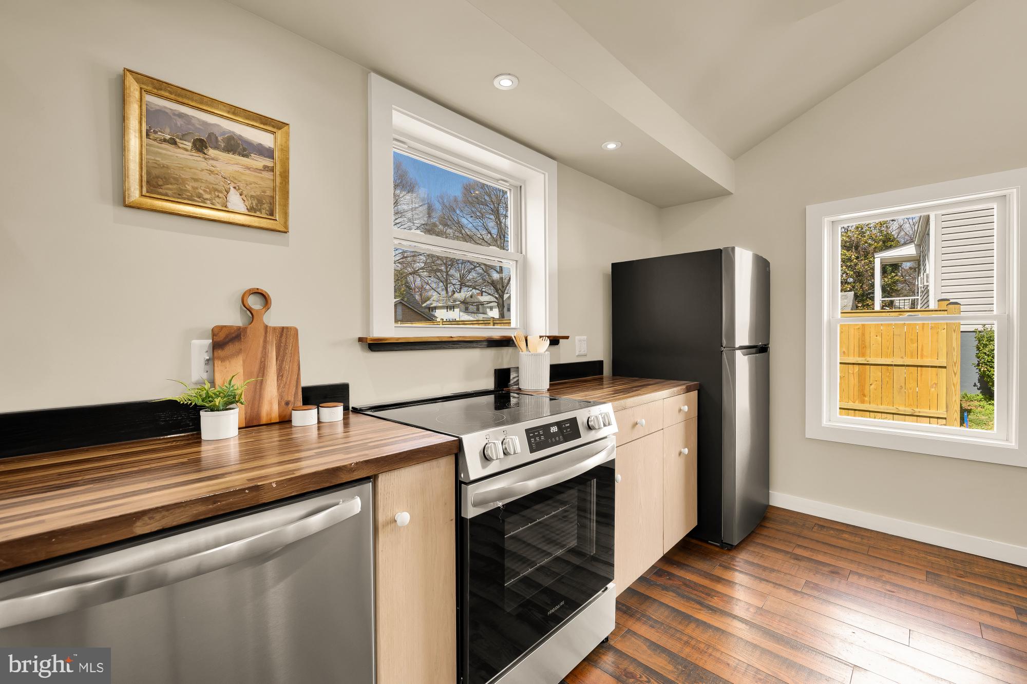 EDMONSTON - Residential