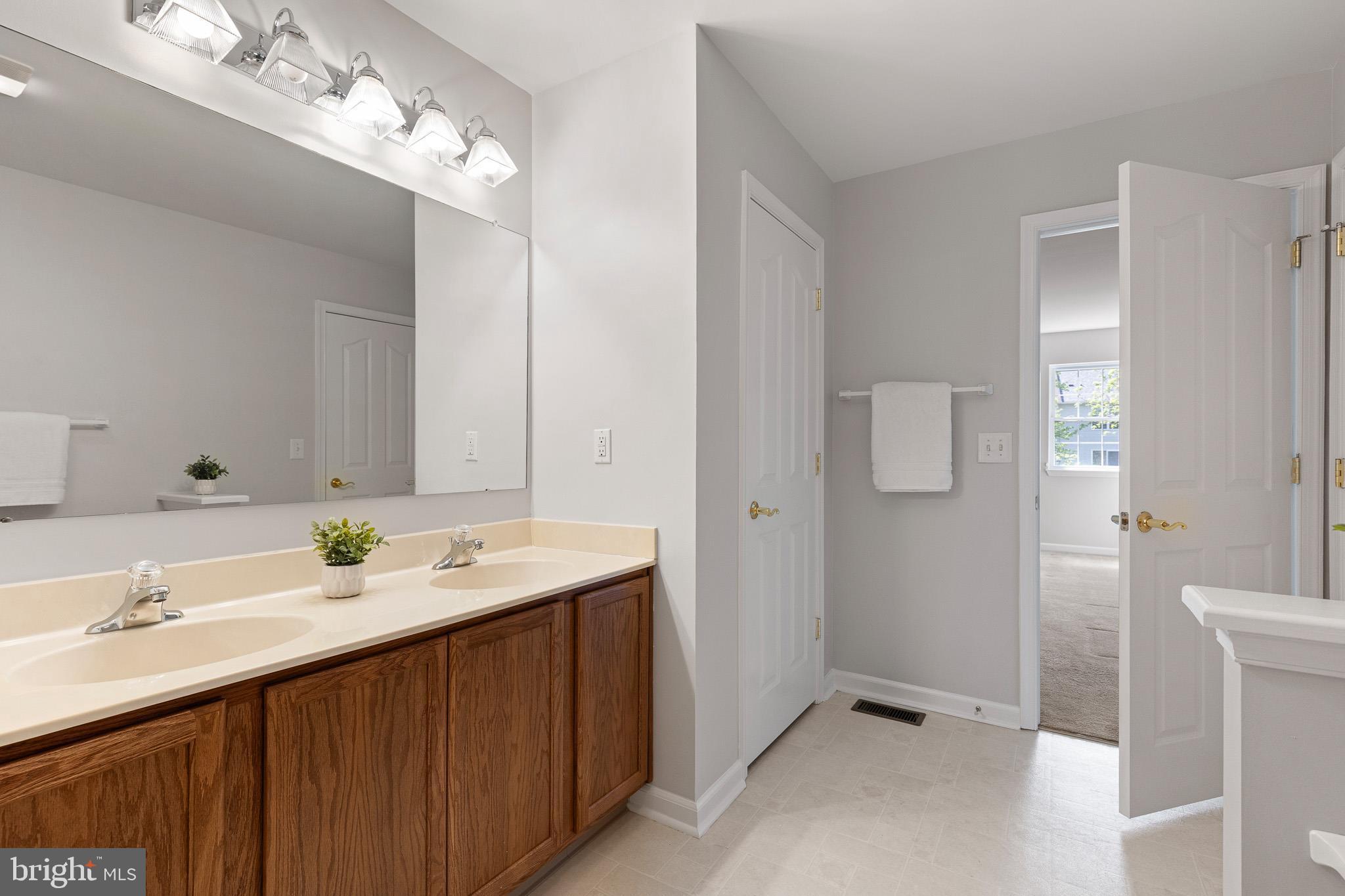 CROSSINGS AT CHRIS - Residential