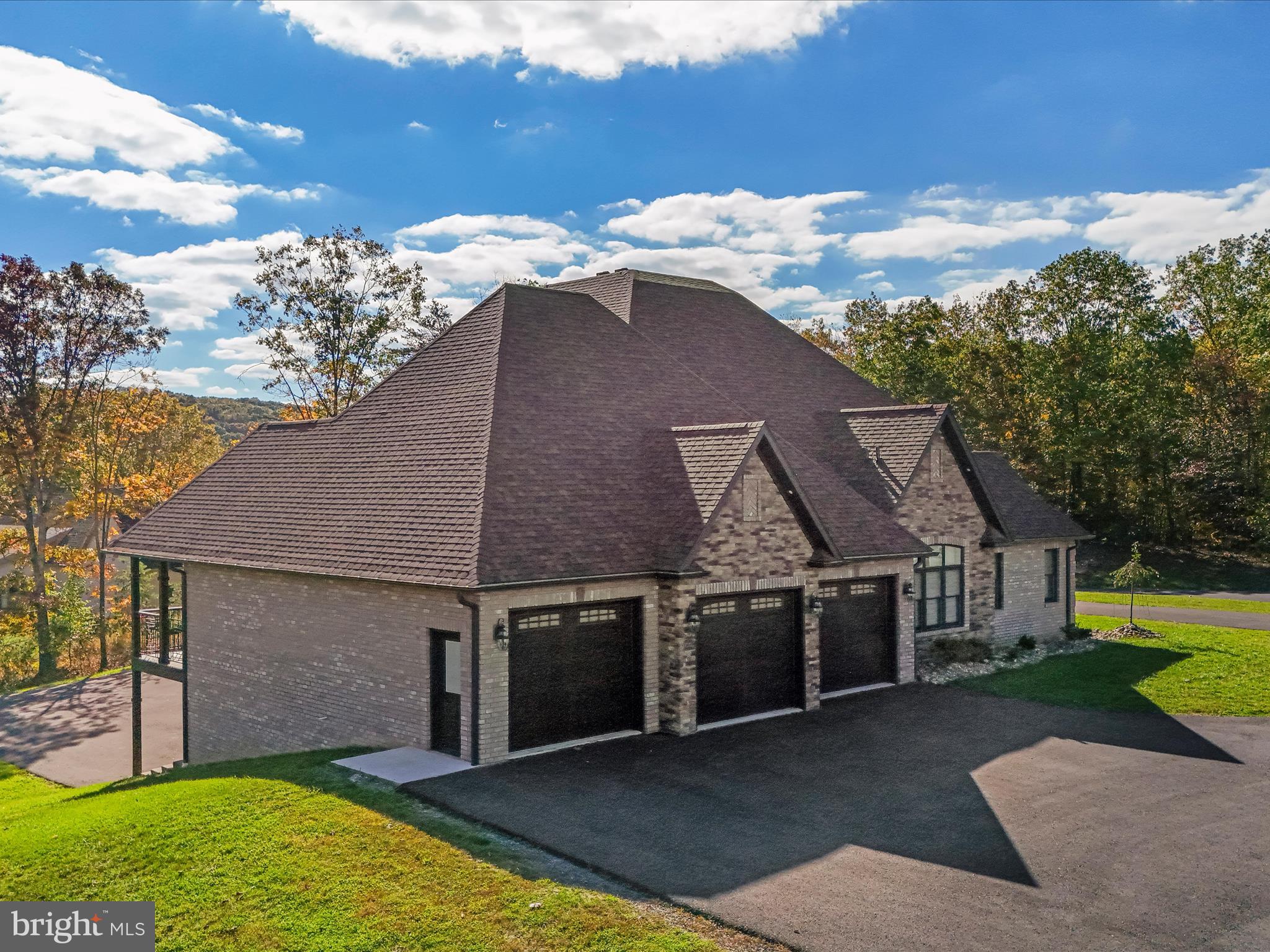 LAKEWOOD - Residential