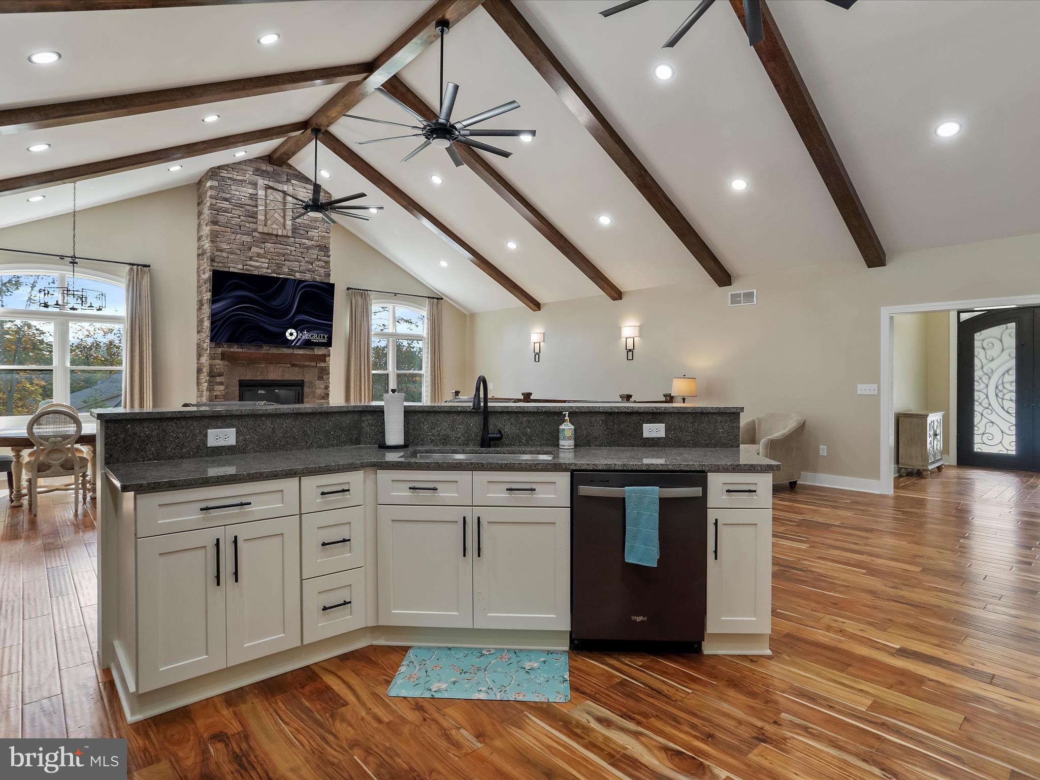 LAKEWOOD - Residential