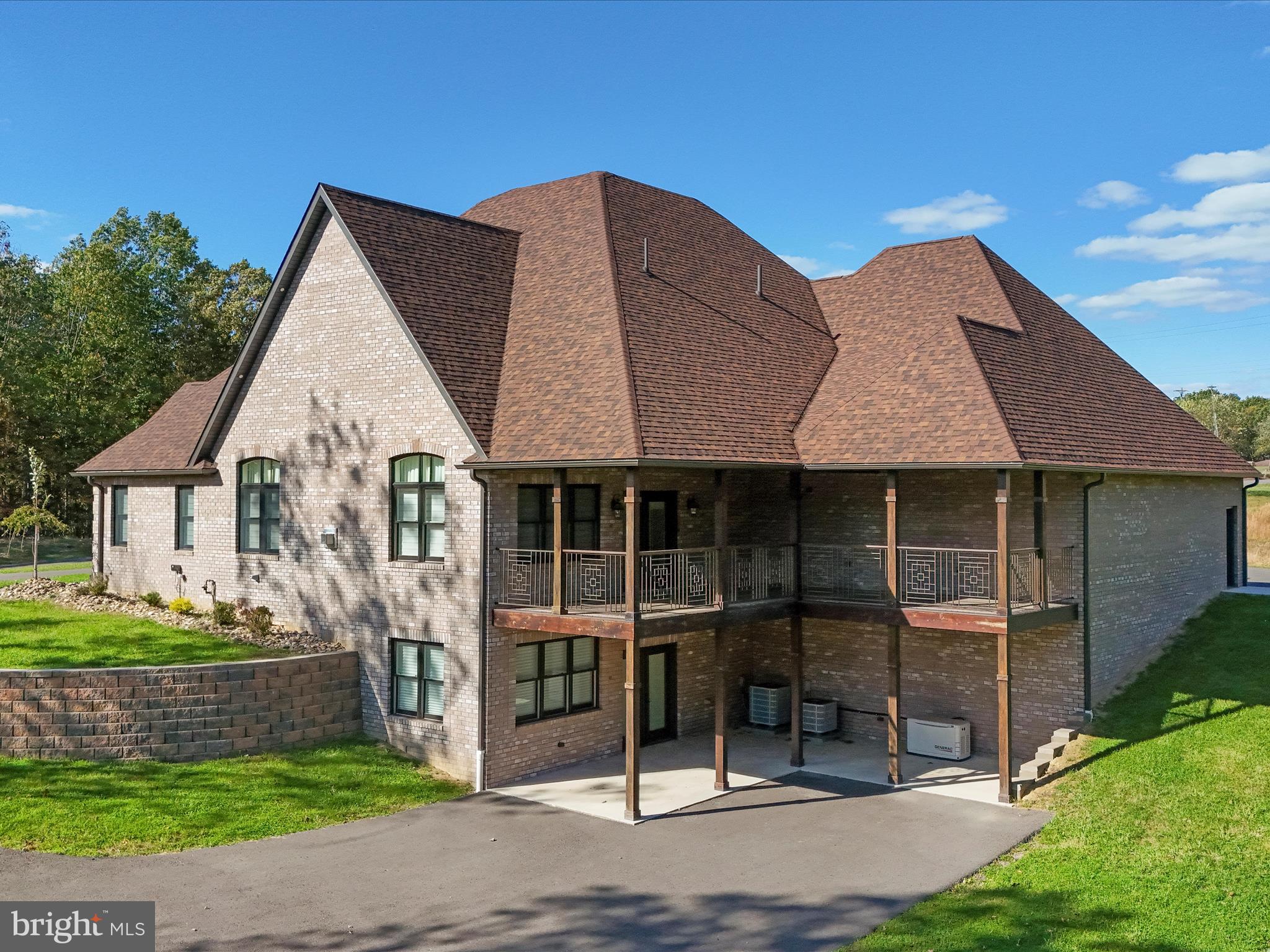 LAKEWOOD - Residential