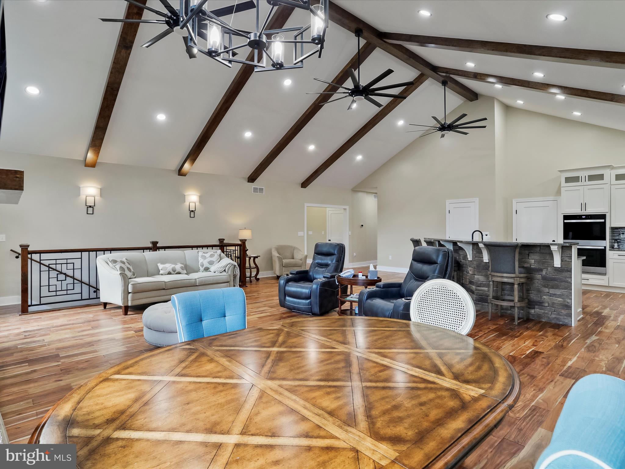 LAKEWOOD - Residential