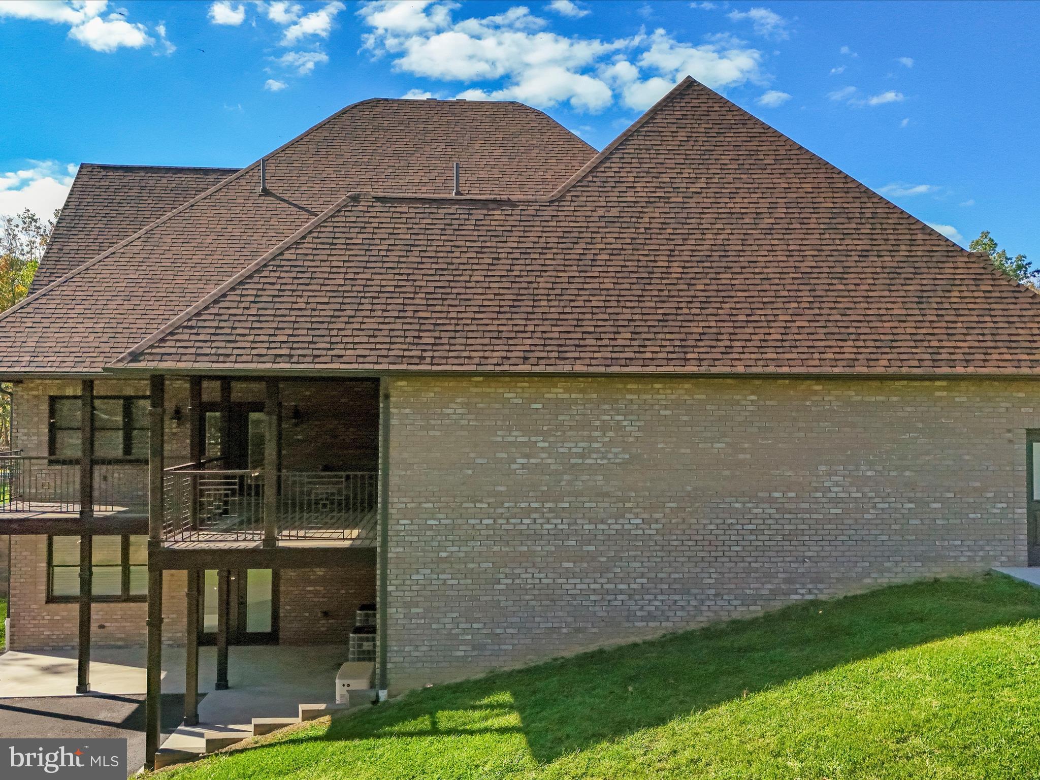 LAKEWOOD - Residential