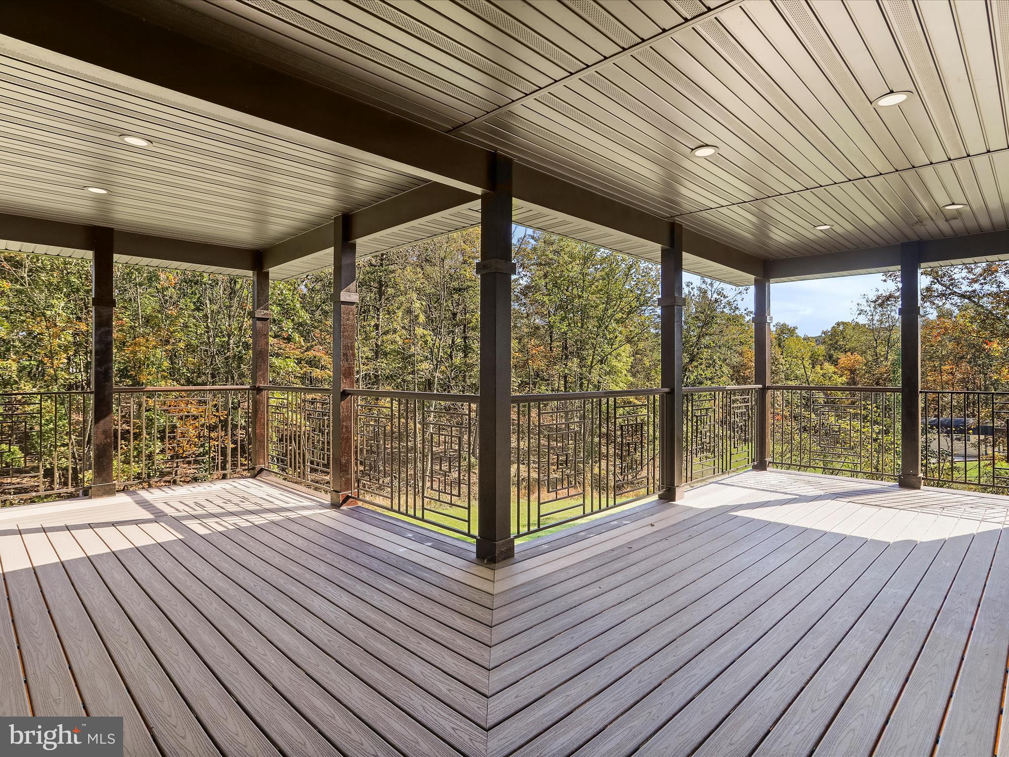 LAKEWOOD - Residential