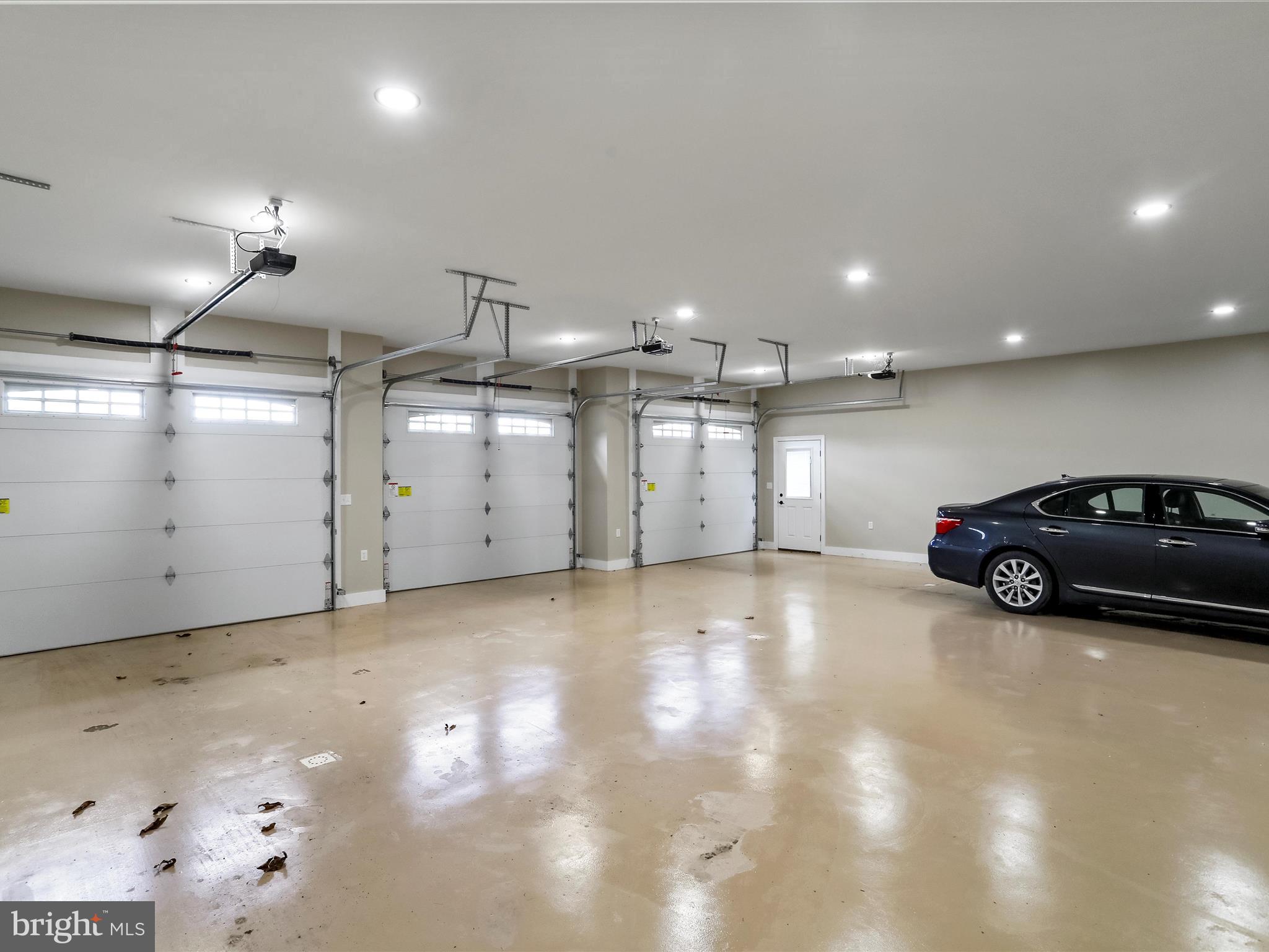 LAKEWOOD - Residential