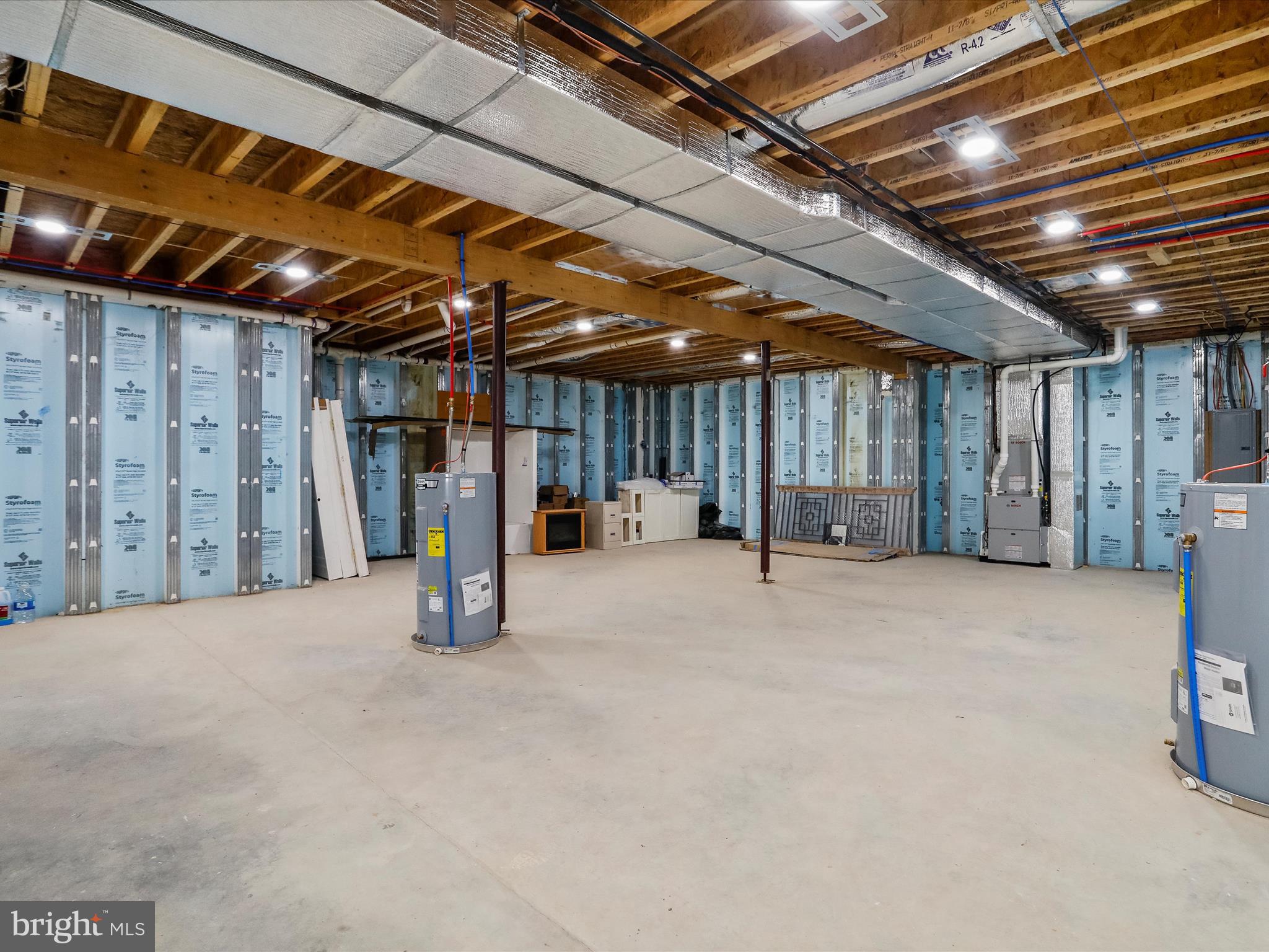 LAKEWOOD - Residential