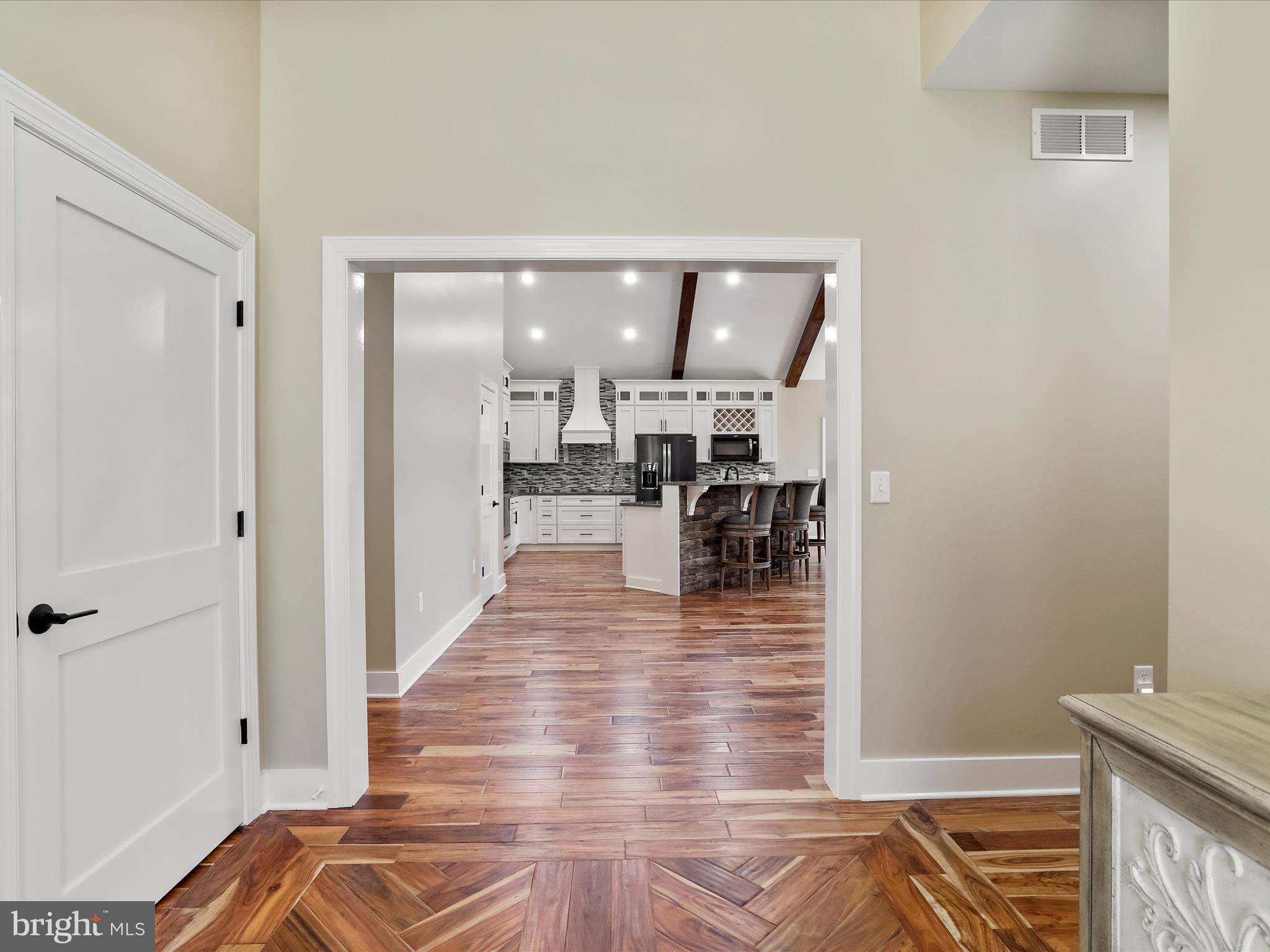 LAKEWOOD - Residential