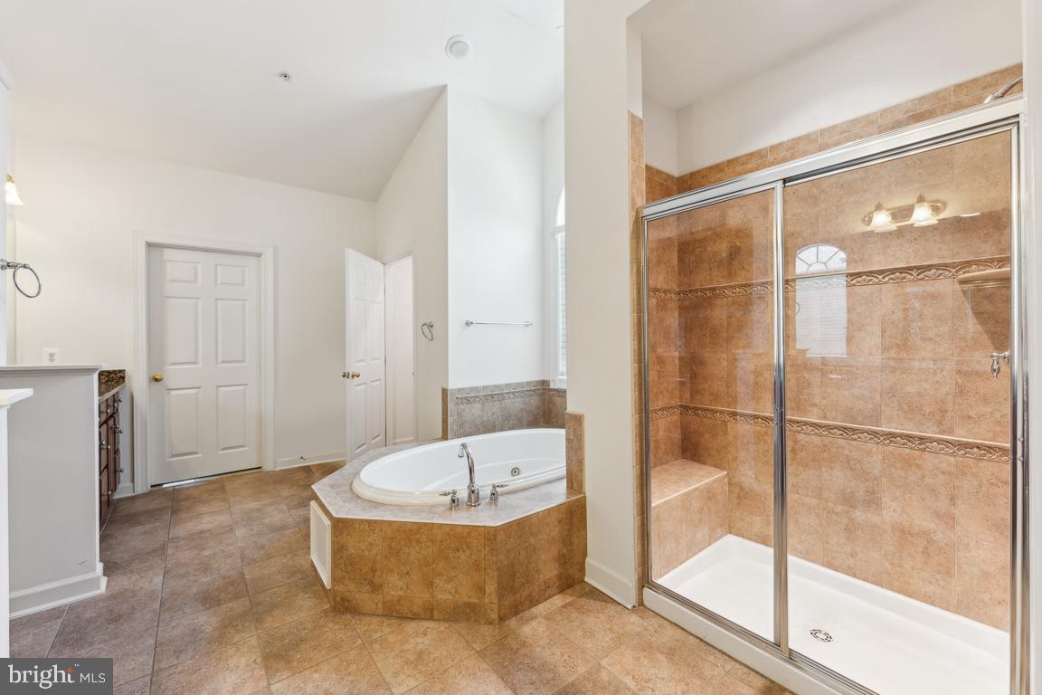 OAK CREEK - Residential