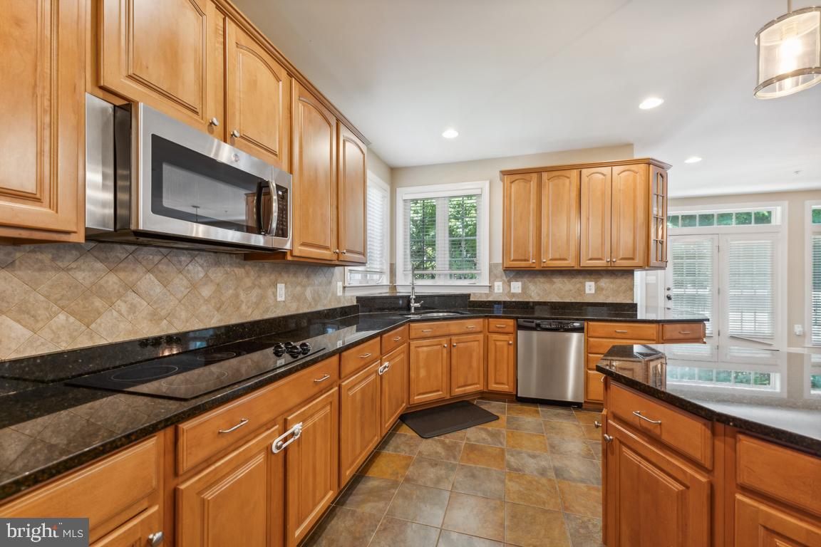 OAK CREEK - Residential