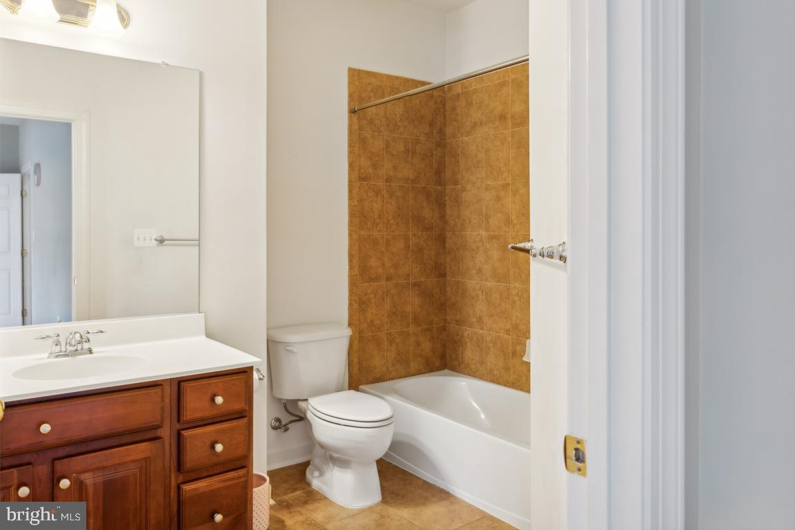 OAK CREEK - Residential