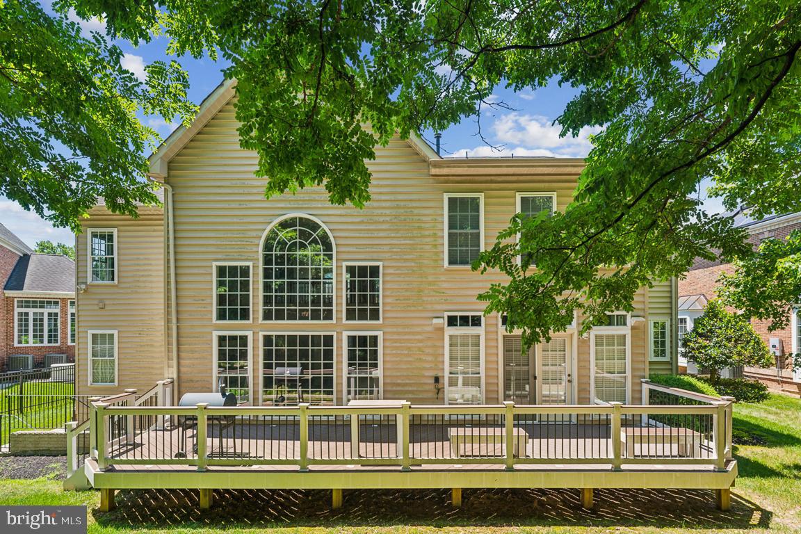 OAK CREEK - Residential