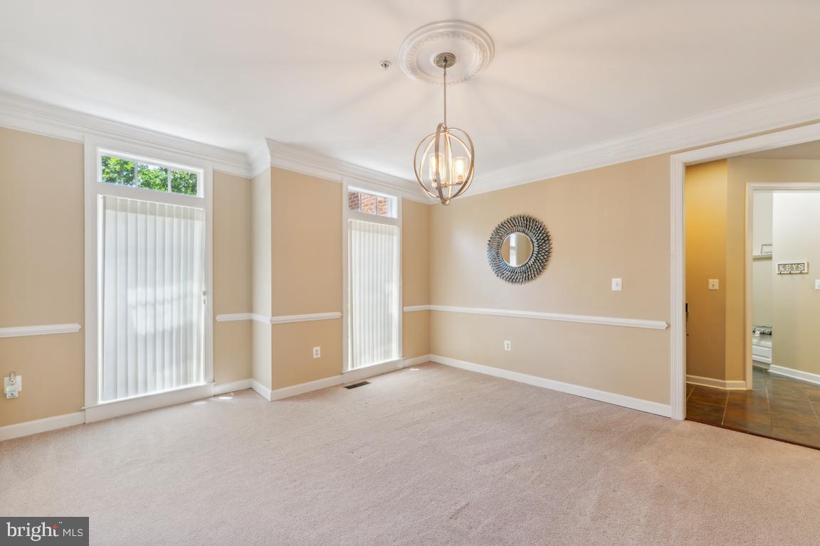 OAK CREEK - Residential