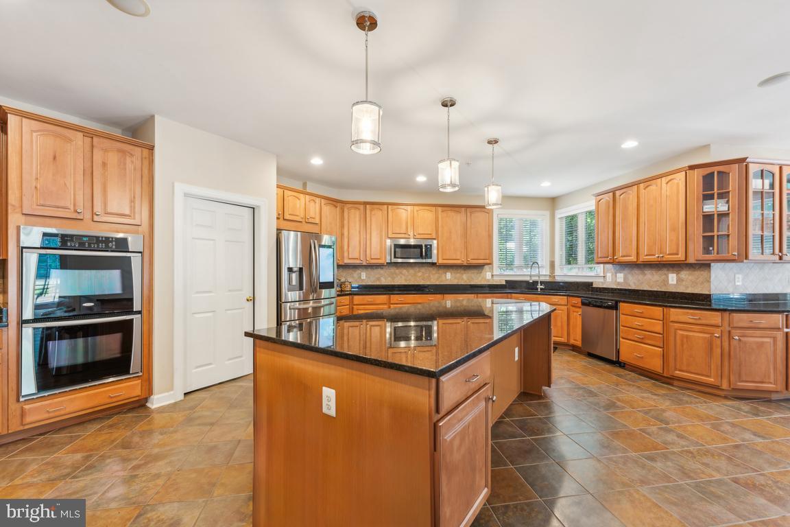 OAK CREEK - Residential