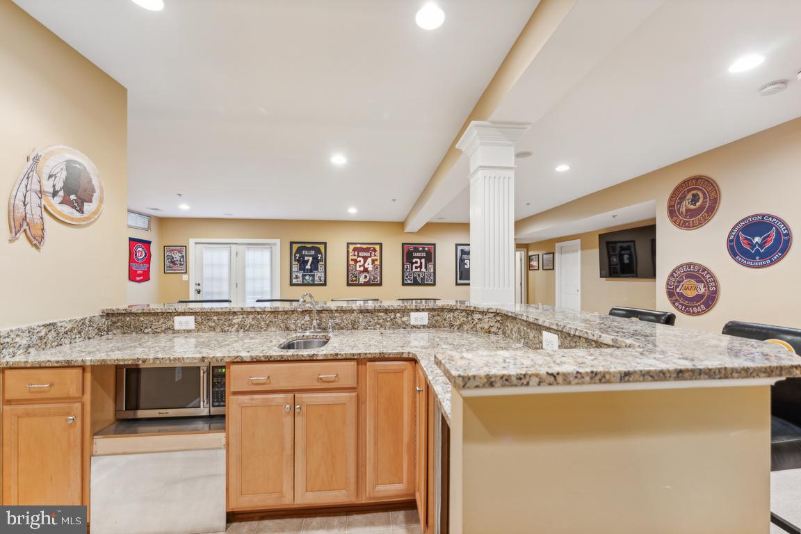 OAK CREEK - Residential