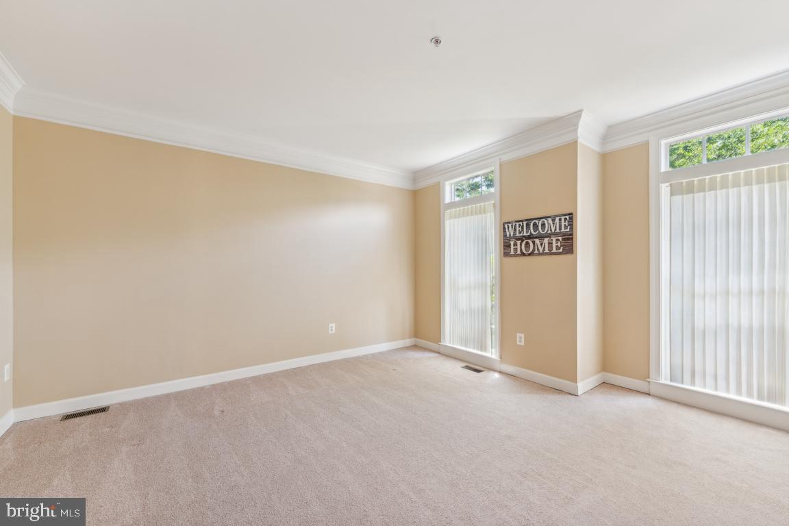 OAK CREEK - Residential