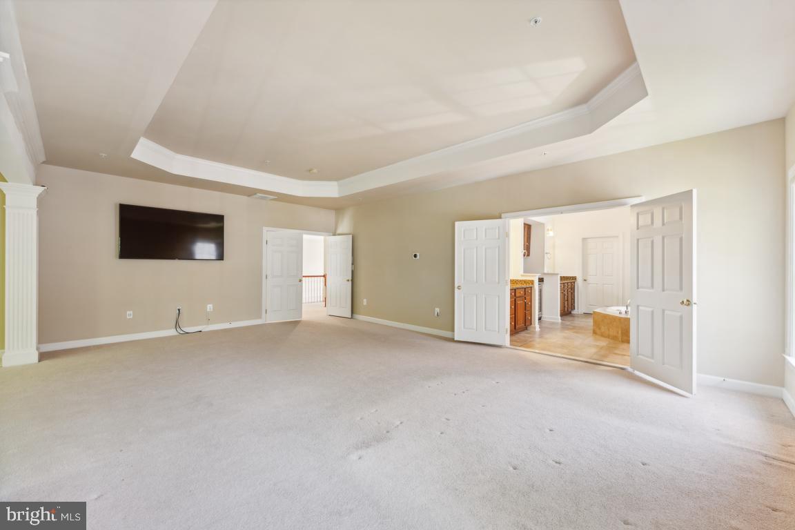 OAK CREEK - Residential