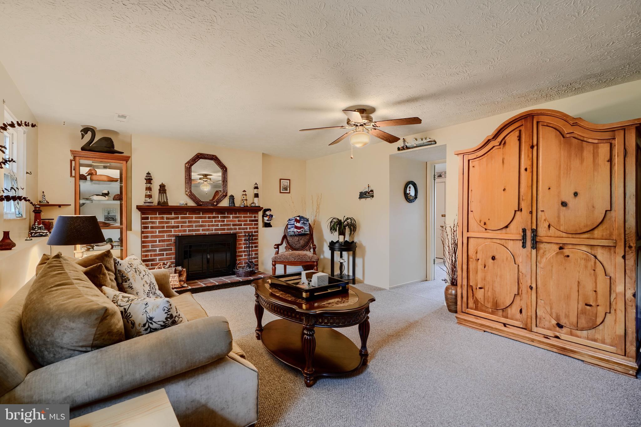 RIVERSIDE - Residential