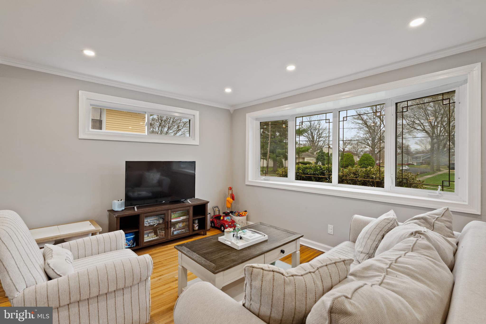 114 N VALLEYBROOK ROAD