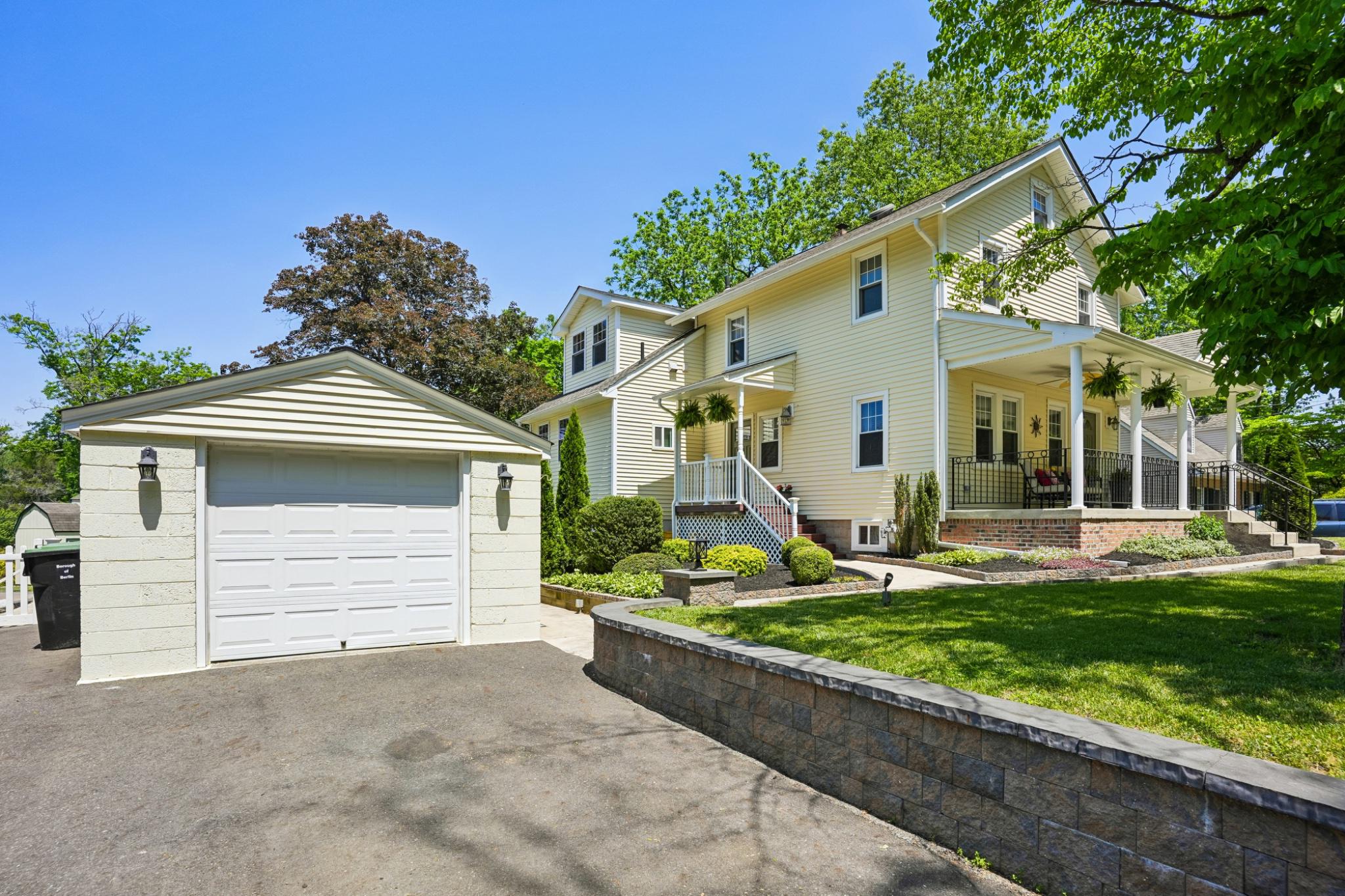 6 SUMMIT AVENUE