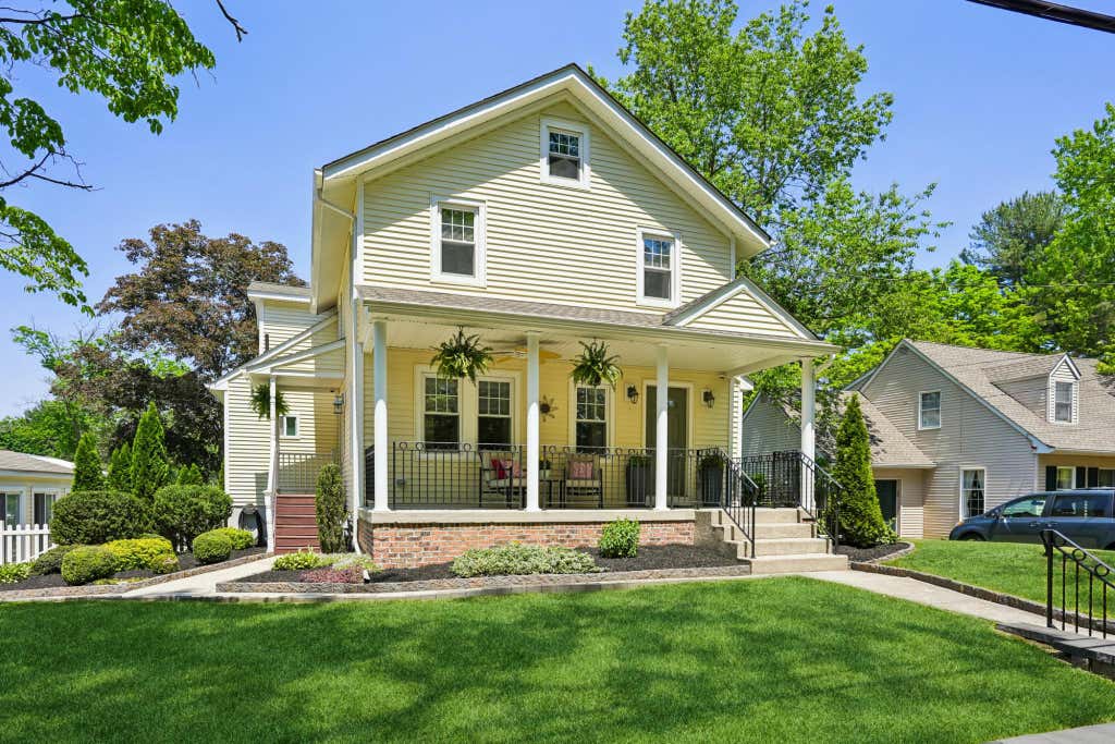 Photo of 6 Summit Avenue, BERLIN, NJ 08009 (MLS # NJCD2119286)
