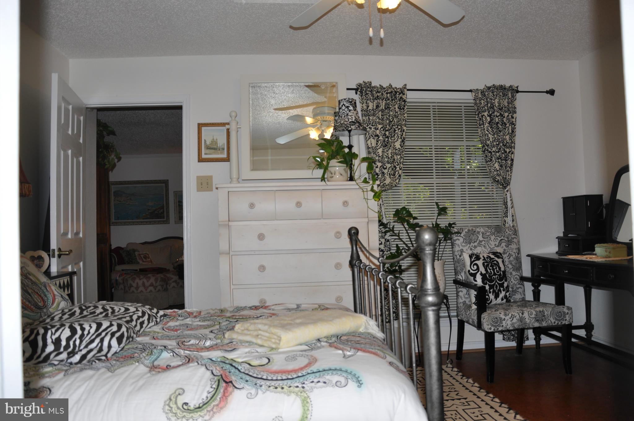 FOUNTAINS AT MCLEAN - Residential