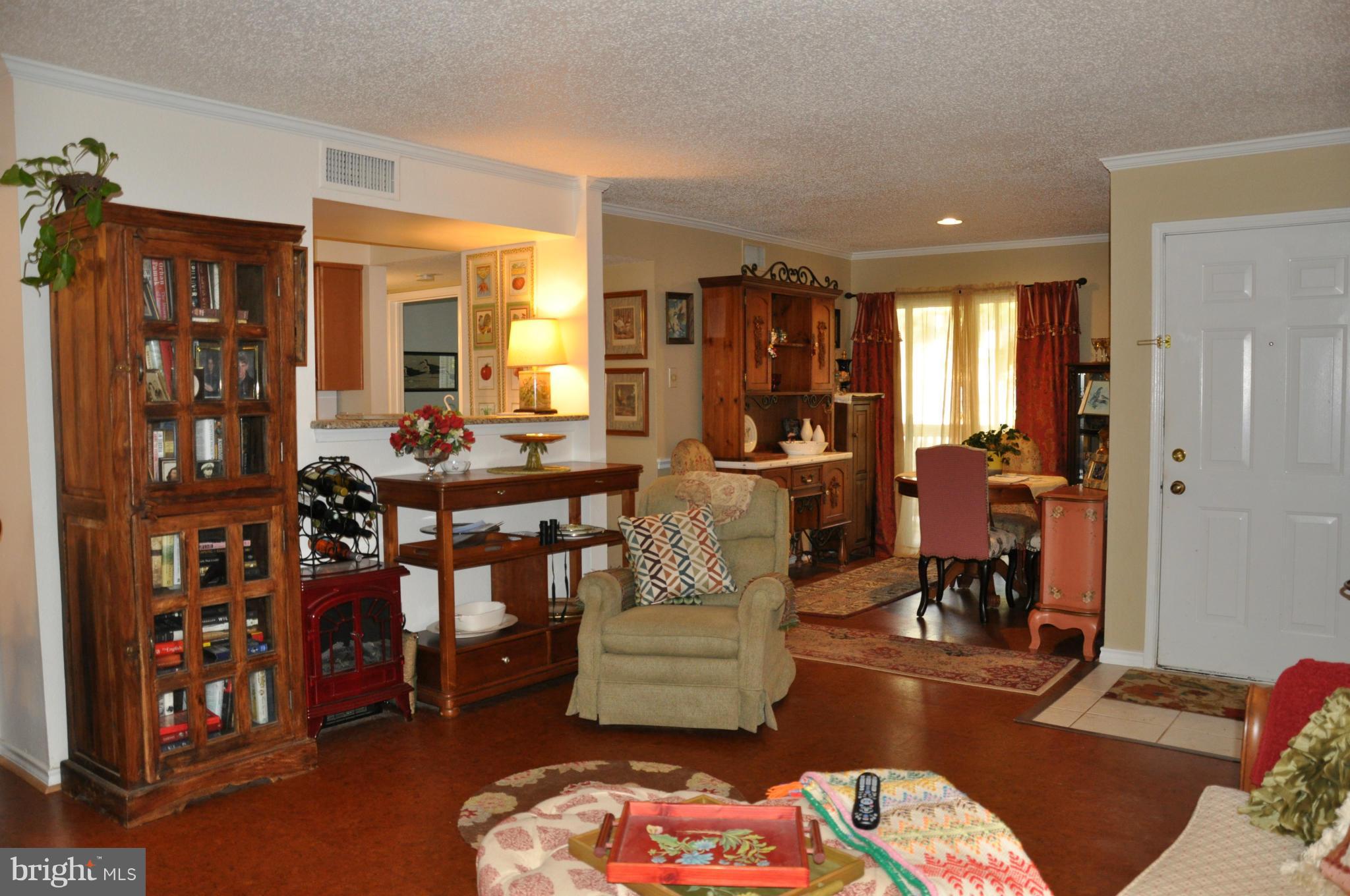 FOUNTAINS AT MCLEAN - Residential