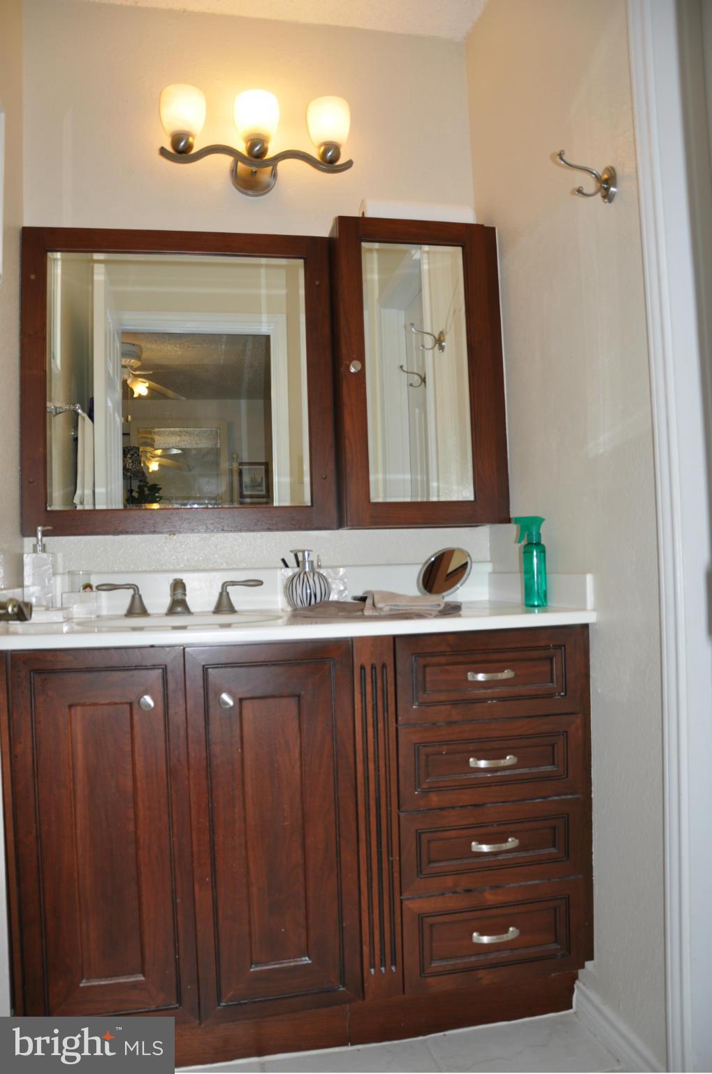 FOUNTAINS AT MCLEAN - Residential