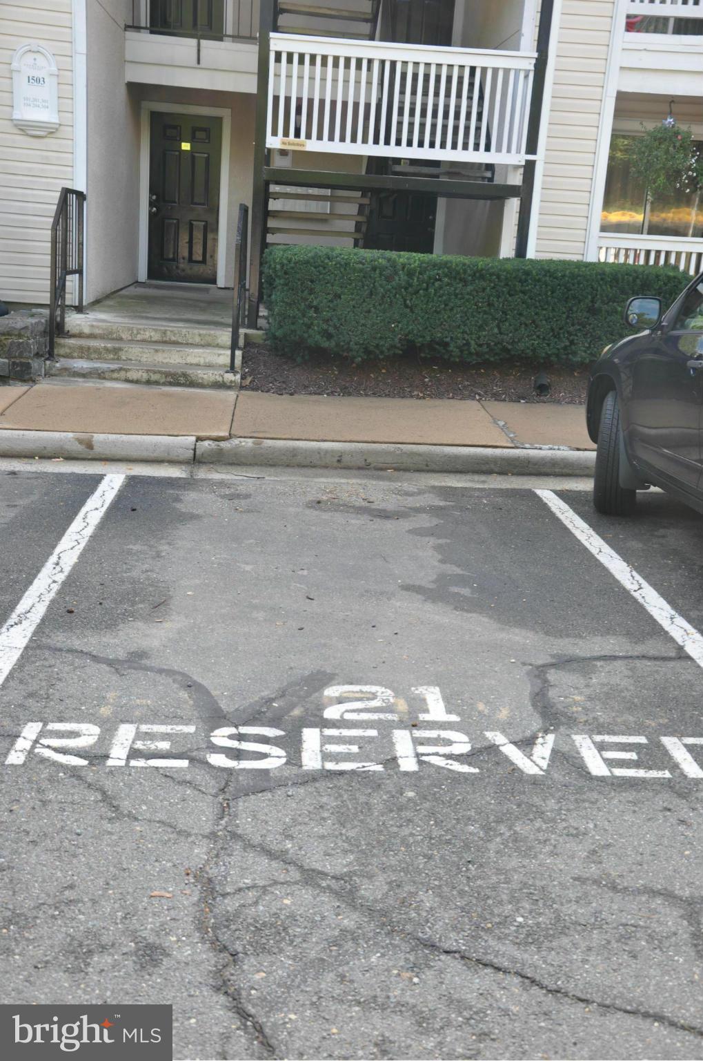 FOUNTAINS AT MCLEAN - Residential