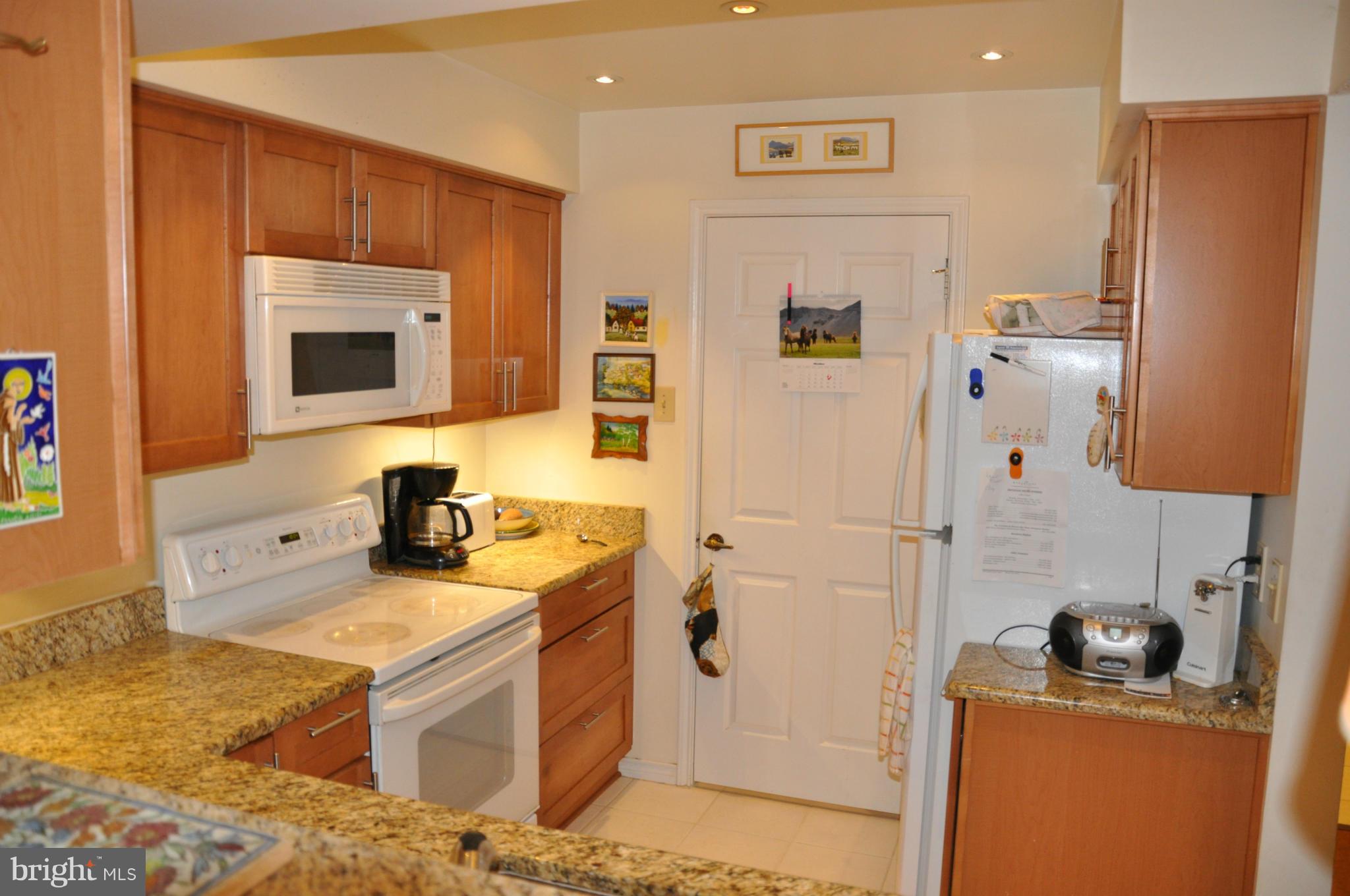 FOUNTAINS AT MCLEAN - Residential