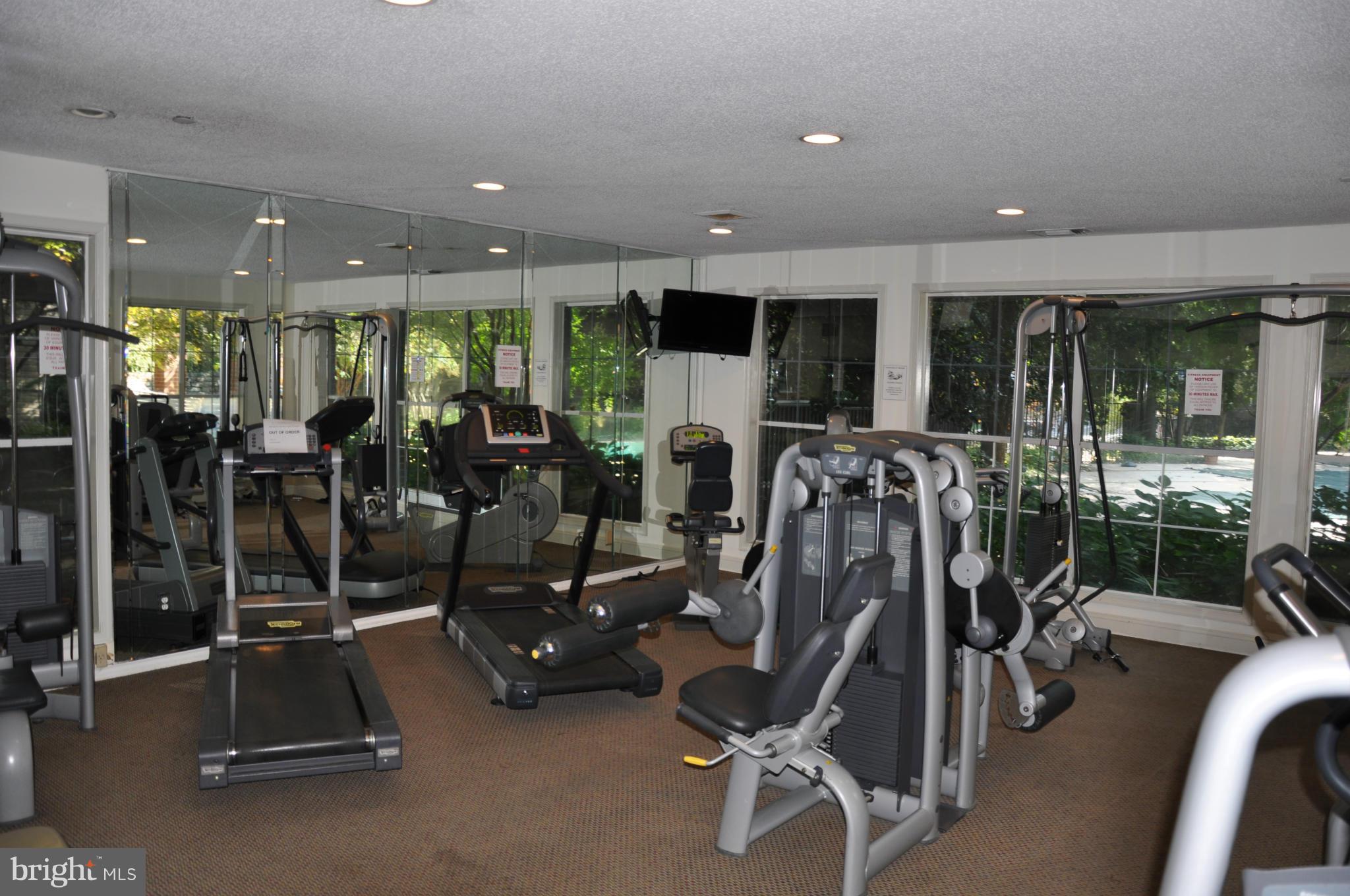 FOUNTAINS AT MCLEAN - Residential