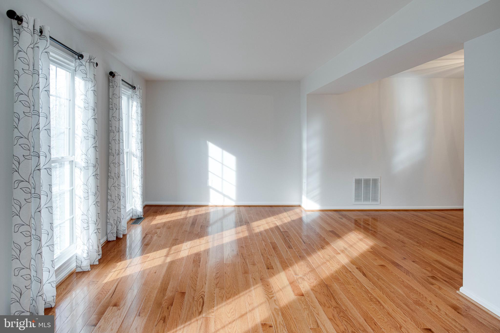 COUNTRY CREEK - Residential Lease