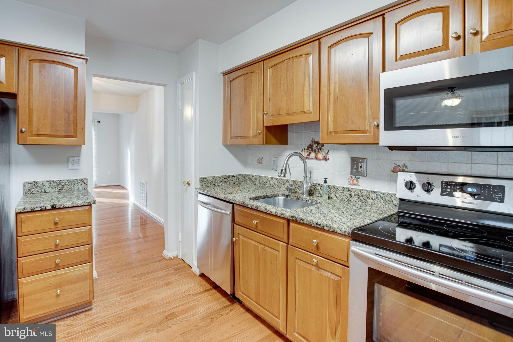 COUNTRY CREEK - Residential Lease