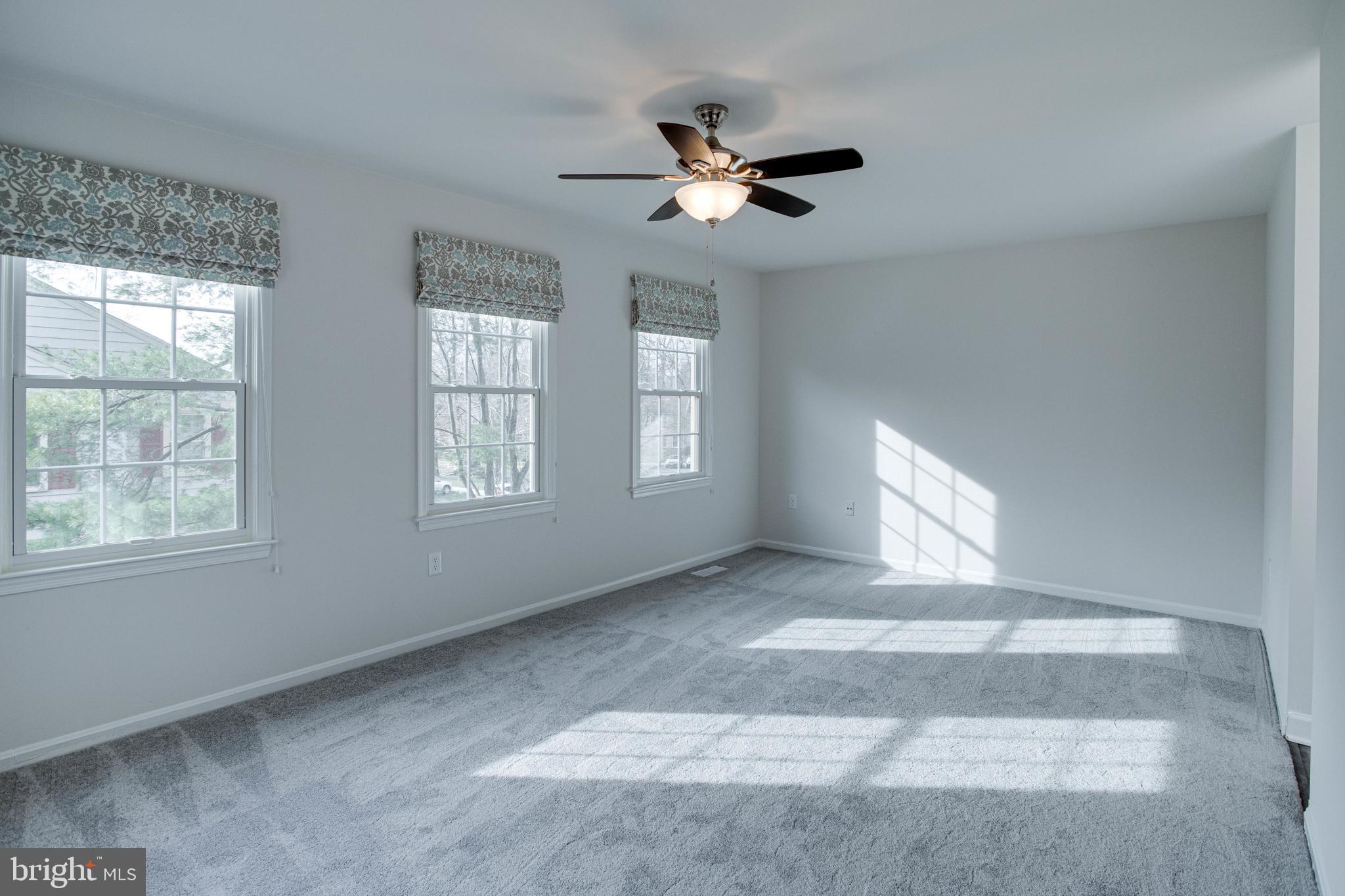 COUNTRY CREEK - Residential Lease