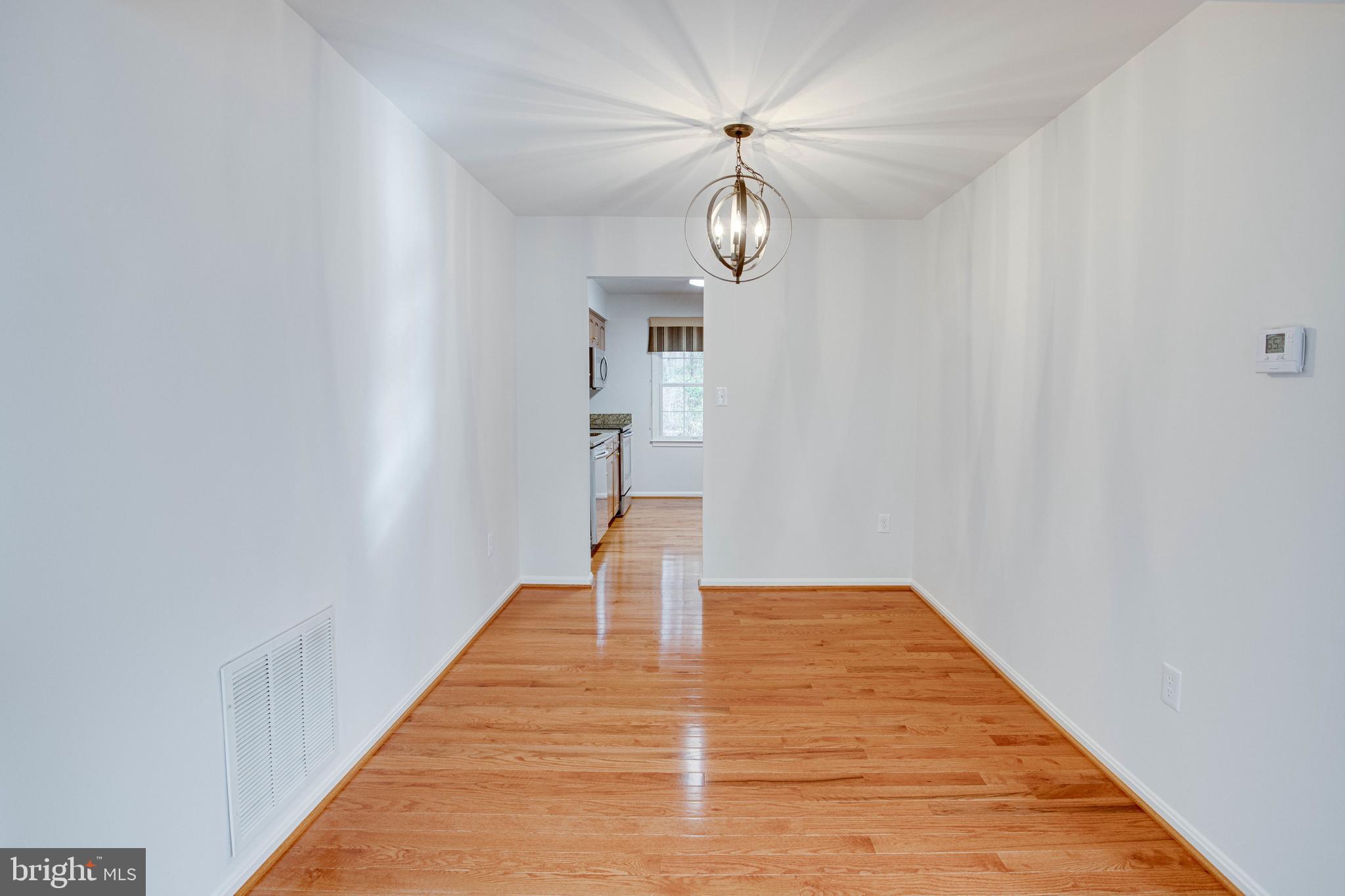 COUNTRY CREEK - Residential Lease