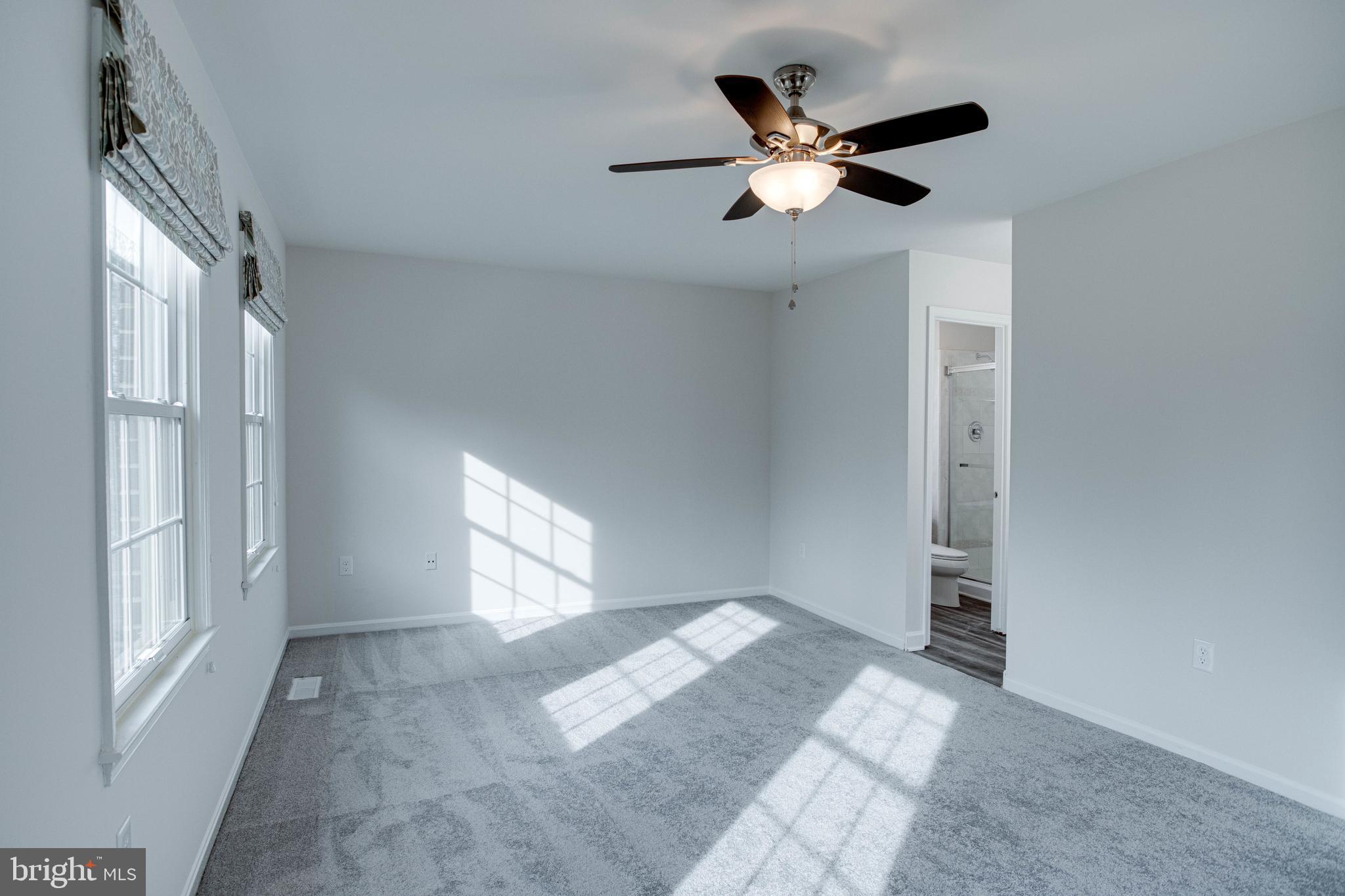 COUNTRY CREEK - Residential Lease