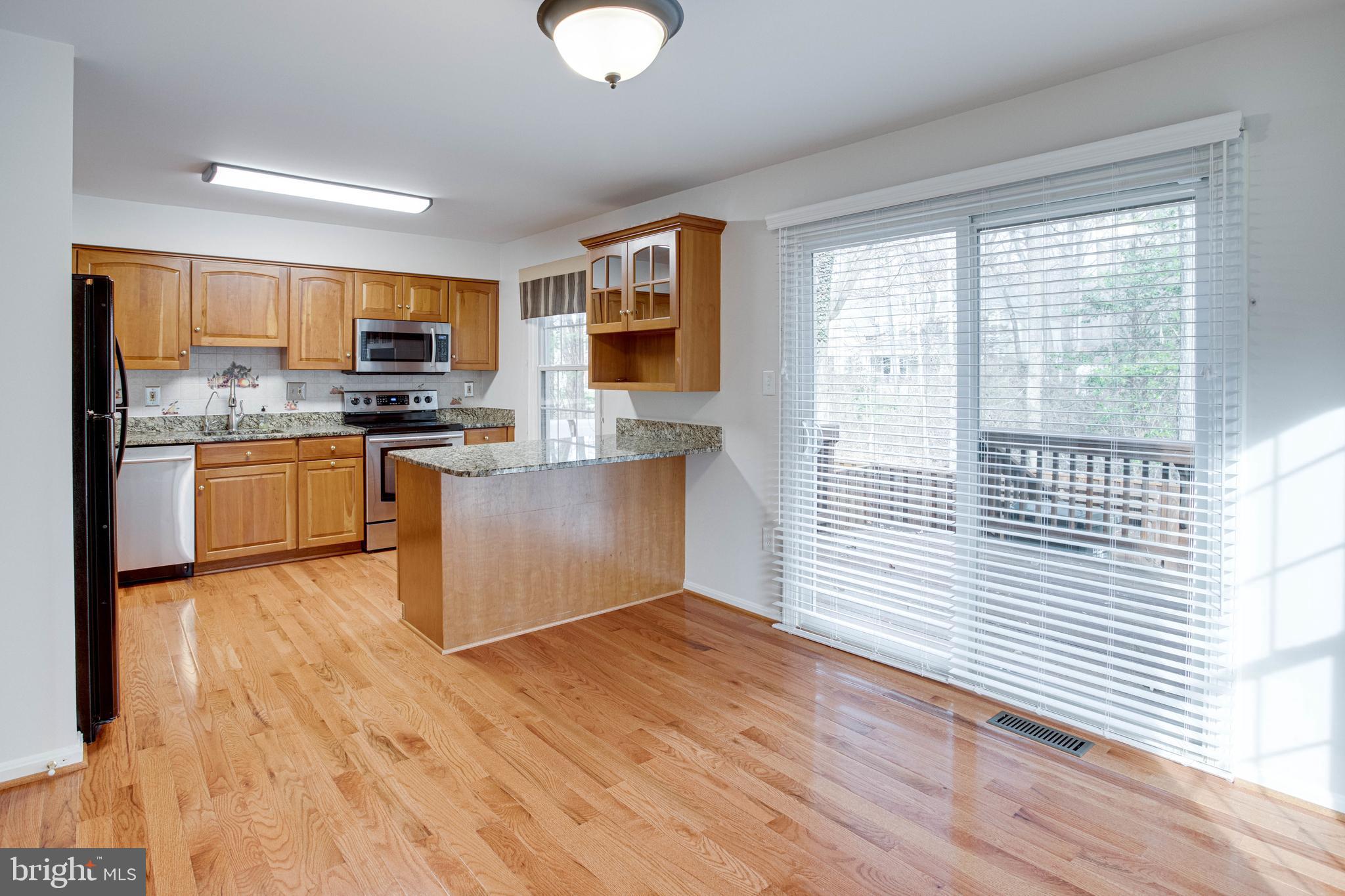 COUNTRY CREEK - Residential Lease