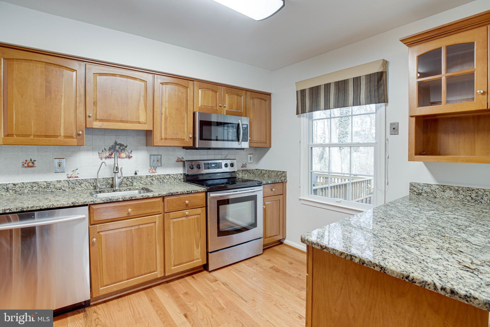 COUNTRY CREEK - Residential Lease