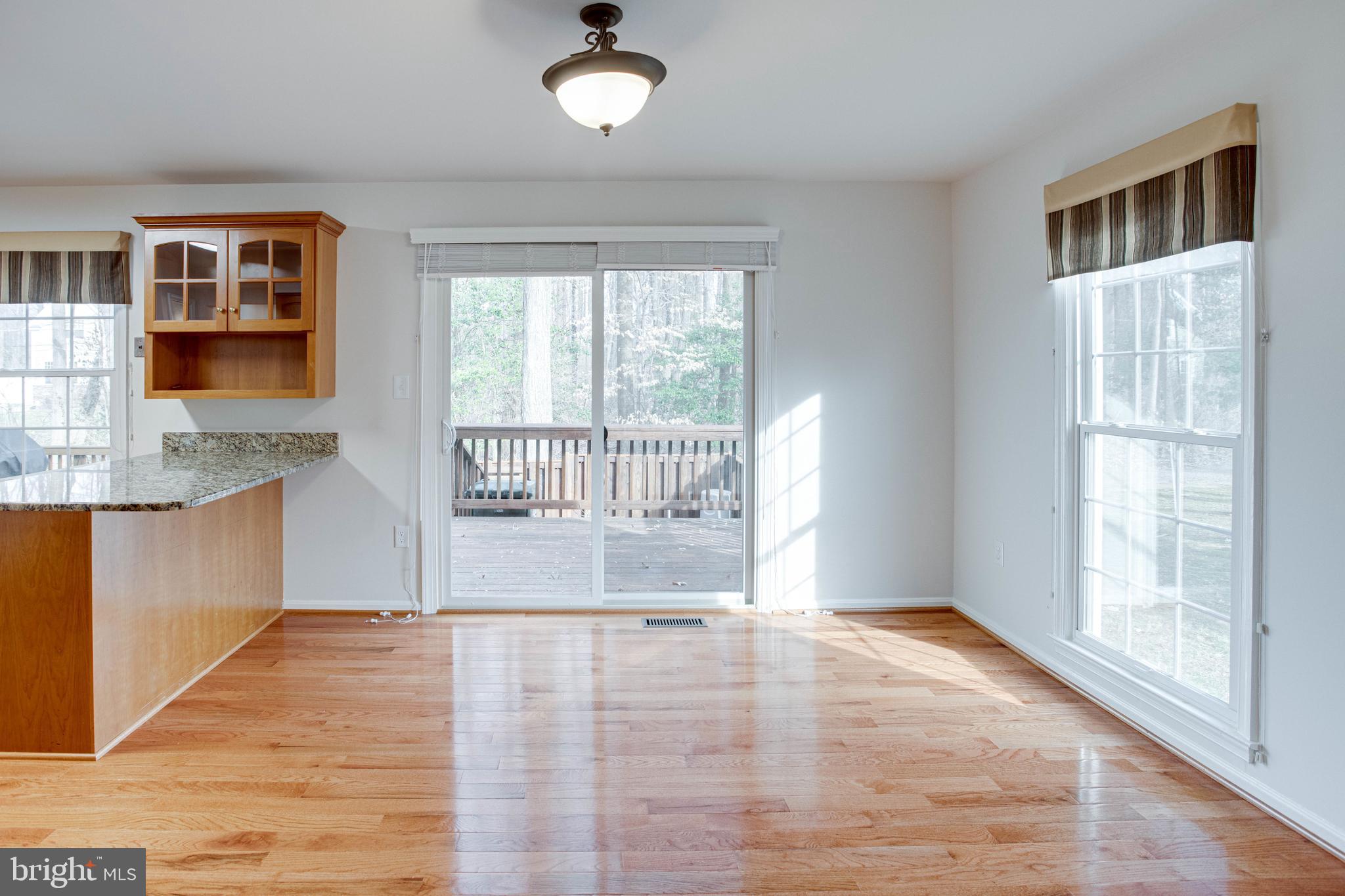 COUNTRY CREEK - Residential Lease