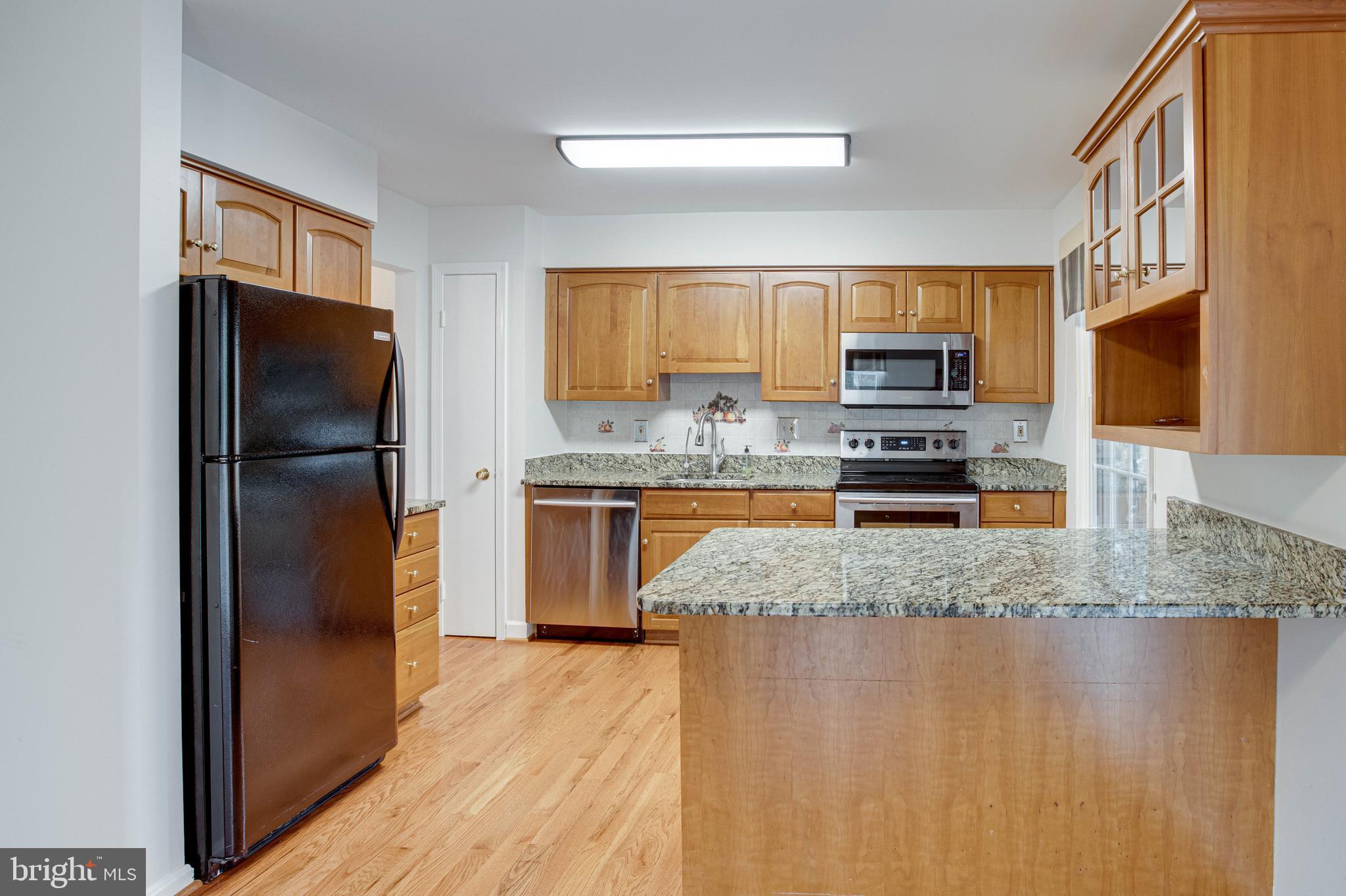 COUNTRY CREEK - Residential Lease