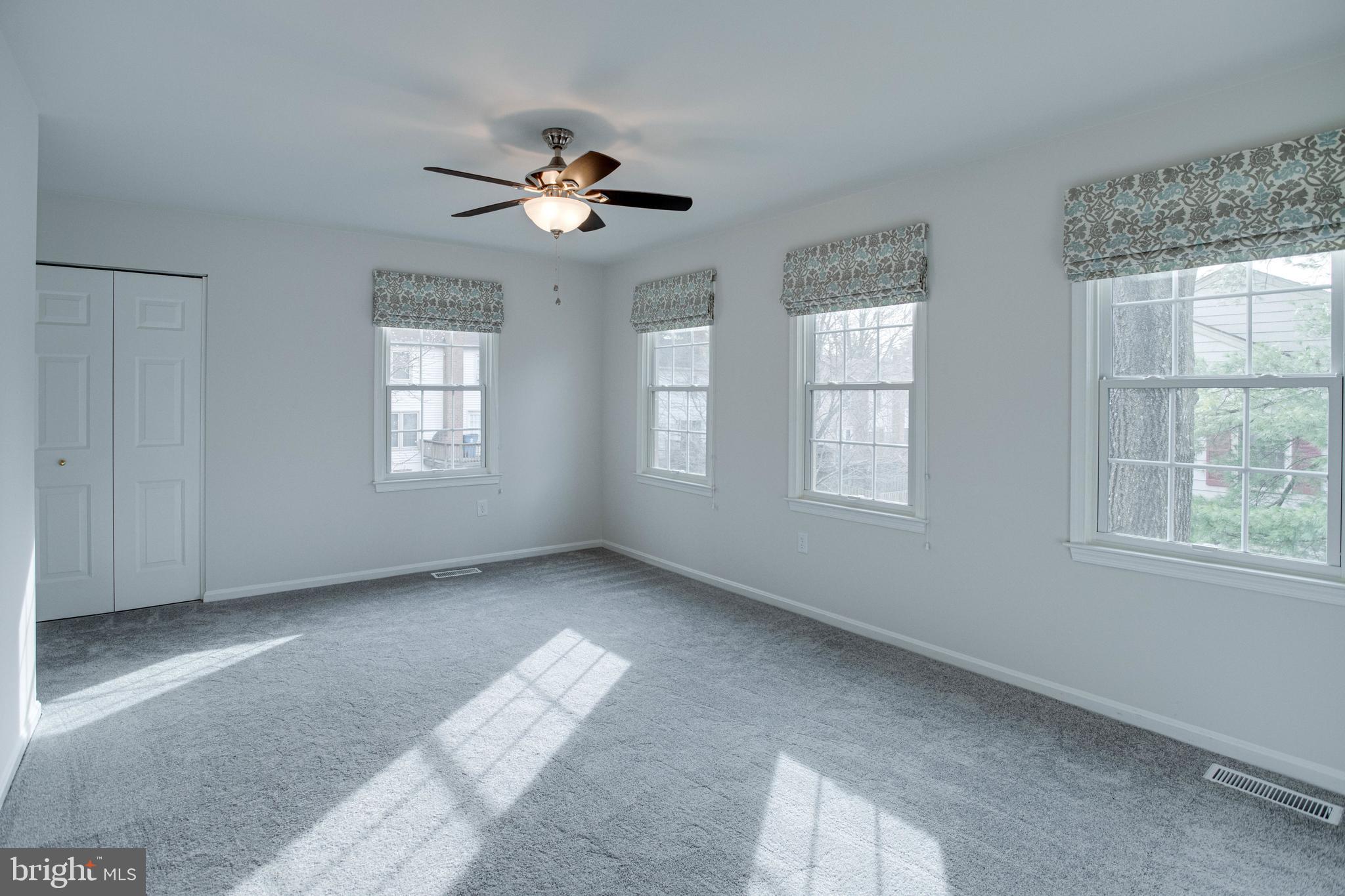 COUNTRY CREEK - Residential Lease